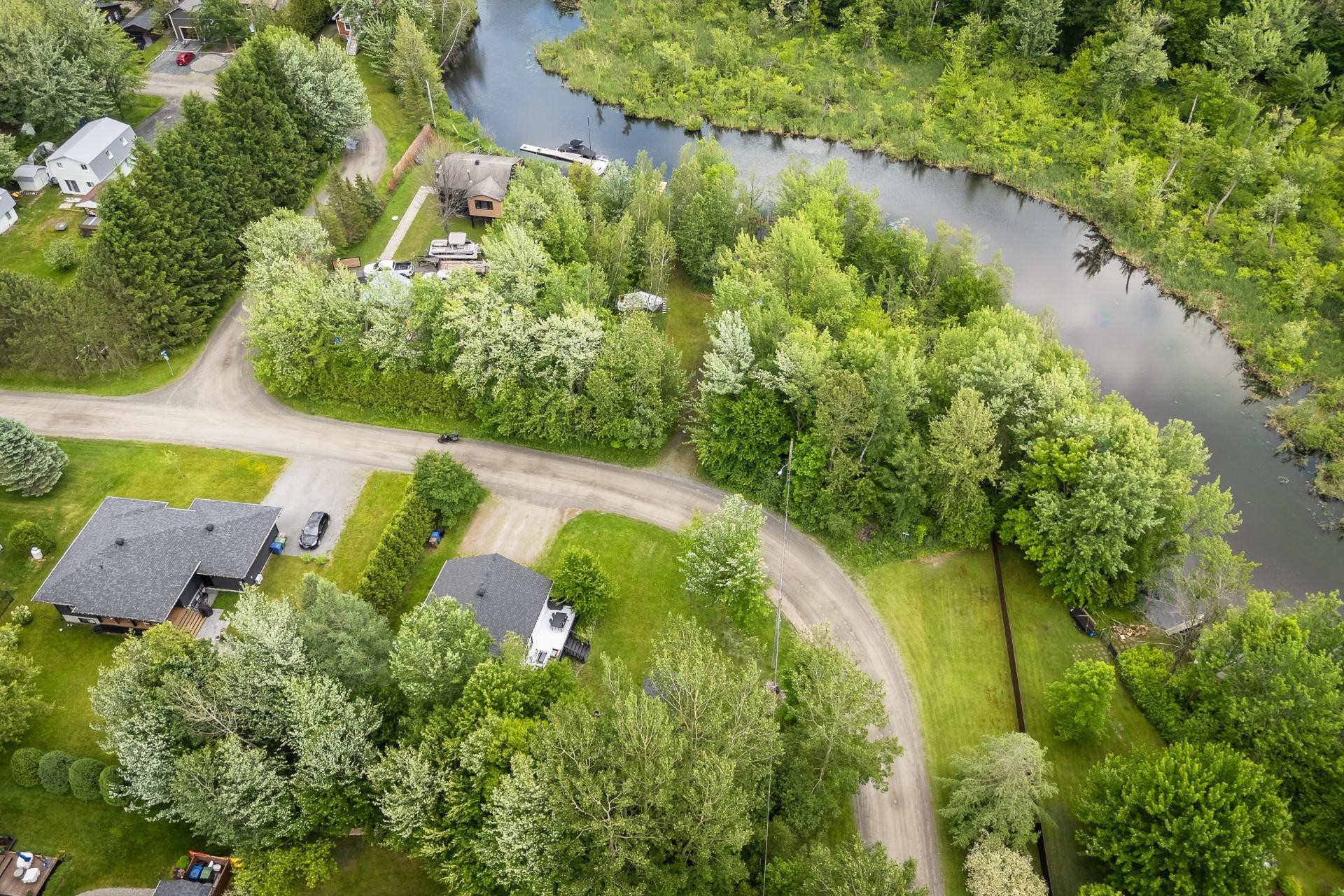 









28


Rue Willow

,
Lac-Brome,




QC
J0E1V0

