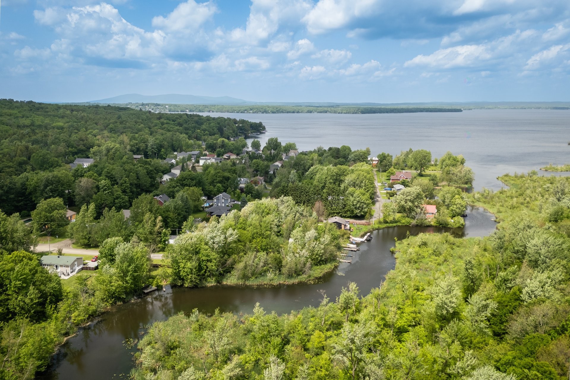 









28


Rue Willow

,
Lac-Brome,




QC
J0E1V0


