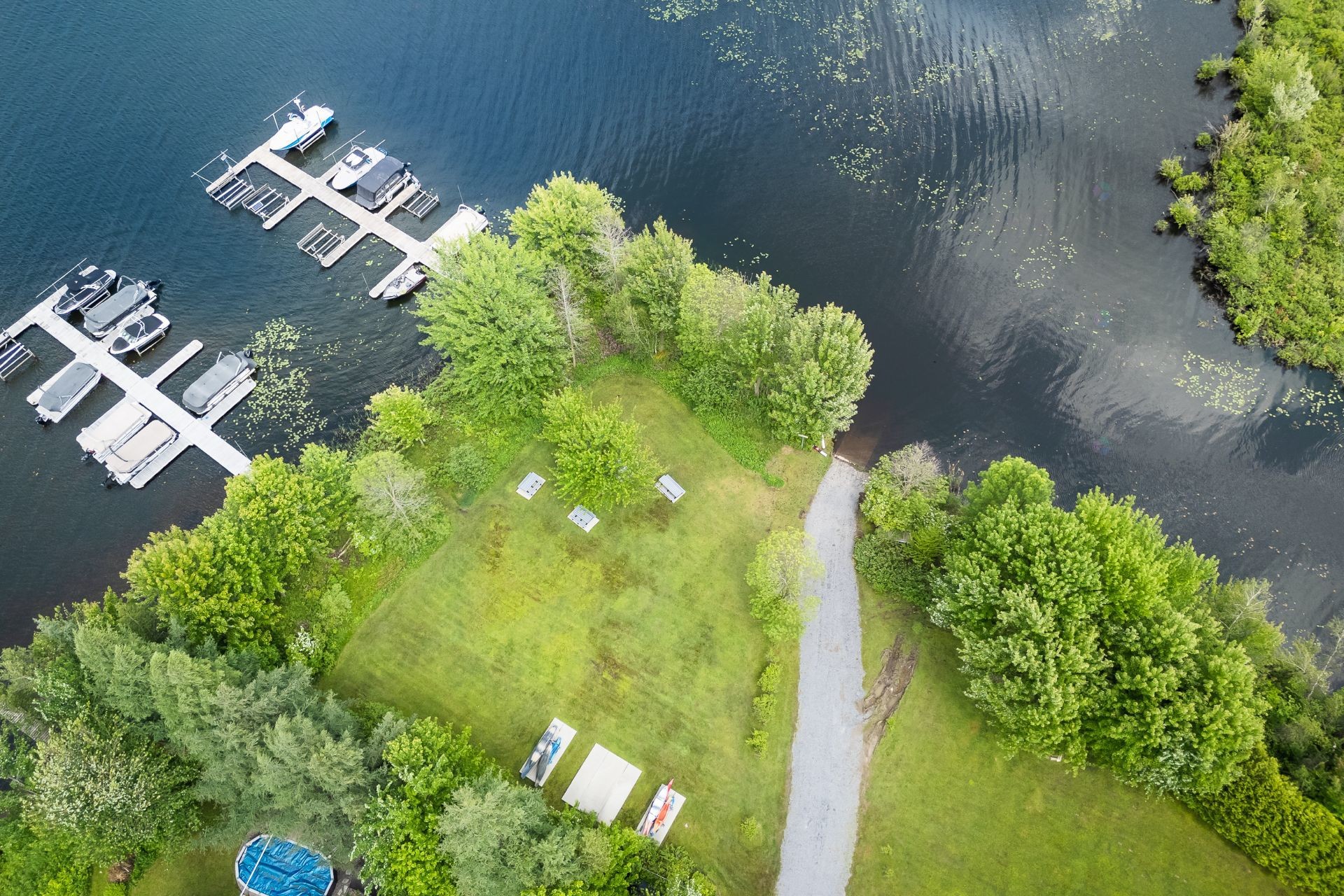 









28


Rue Willow

,
Lac-Brome,




QC
J0E1V0

