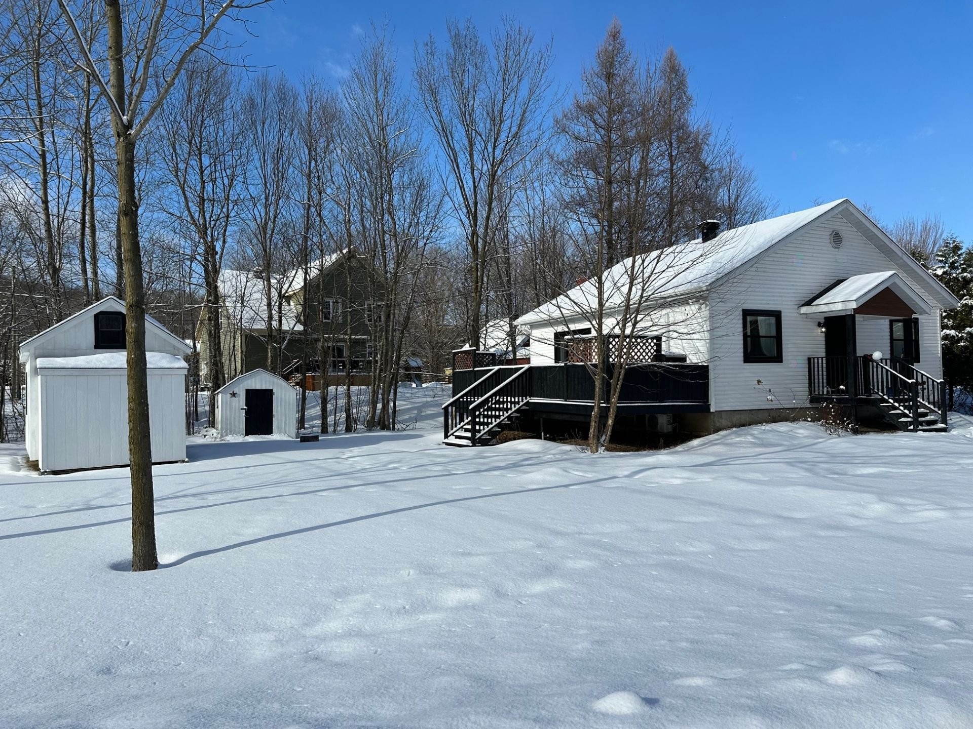 









28


Rue Willow

,
Lac-Brome,




QC
J0E1V0

