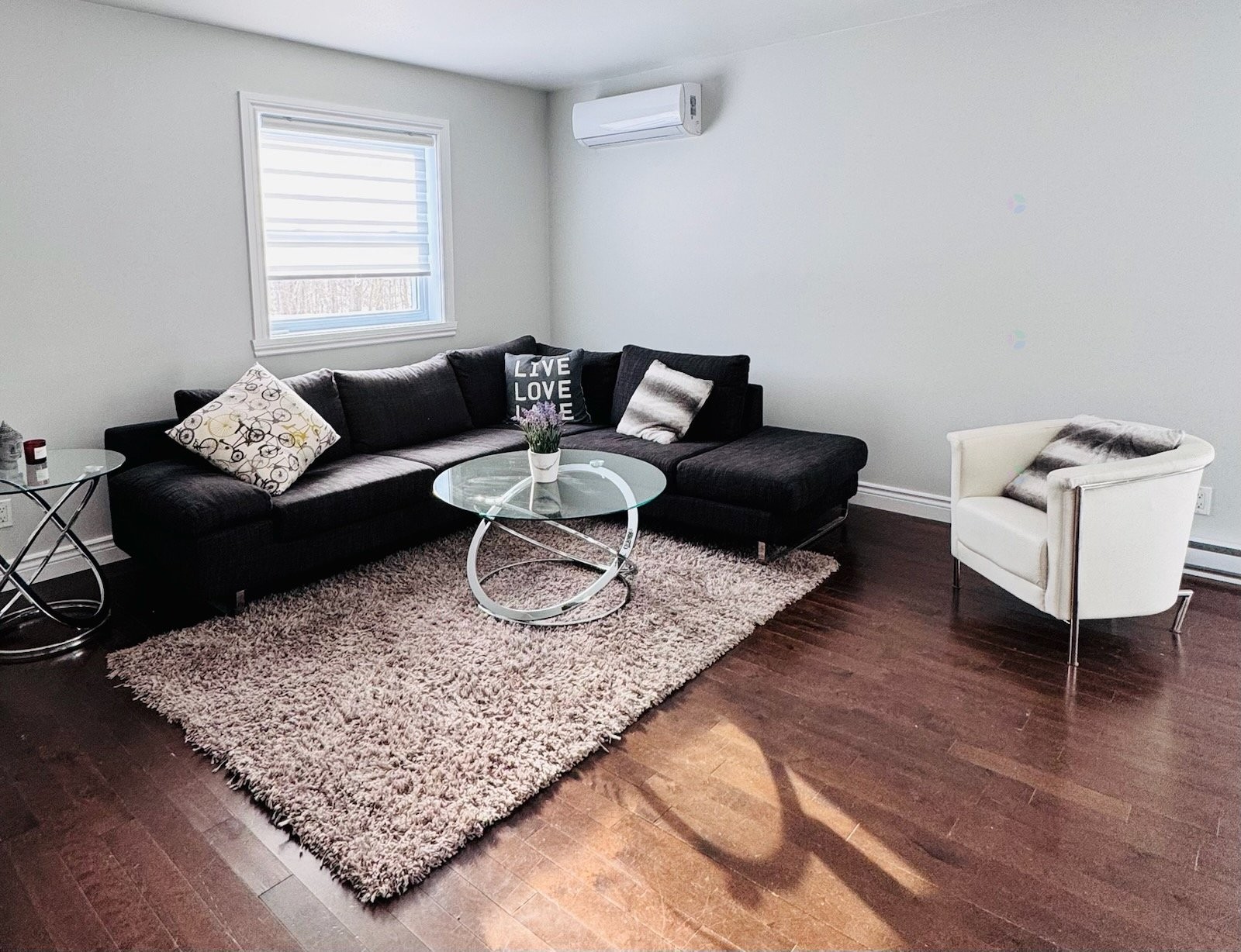 









28


Rue Willow

,
Lac-Brome,




QC
J0E1V0

