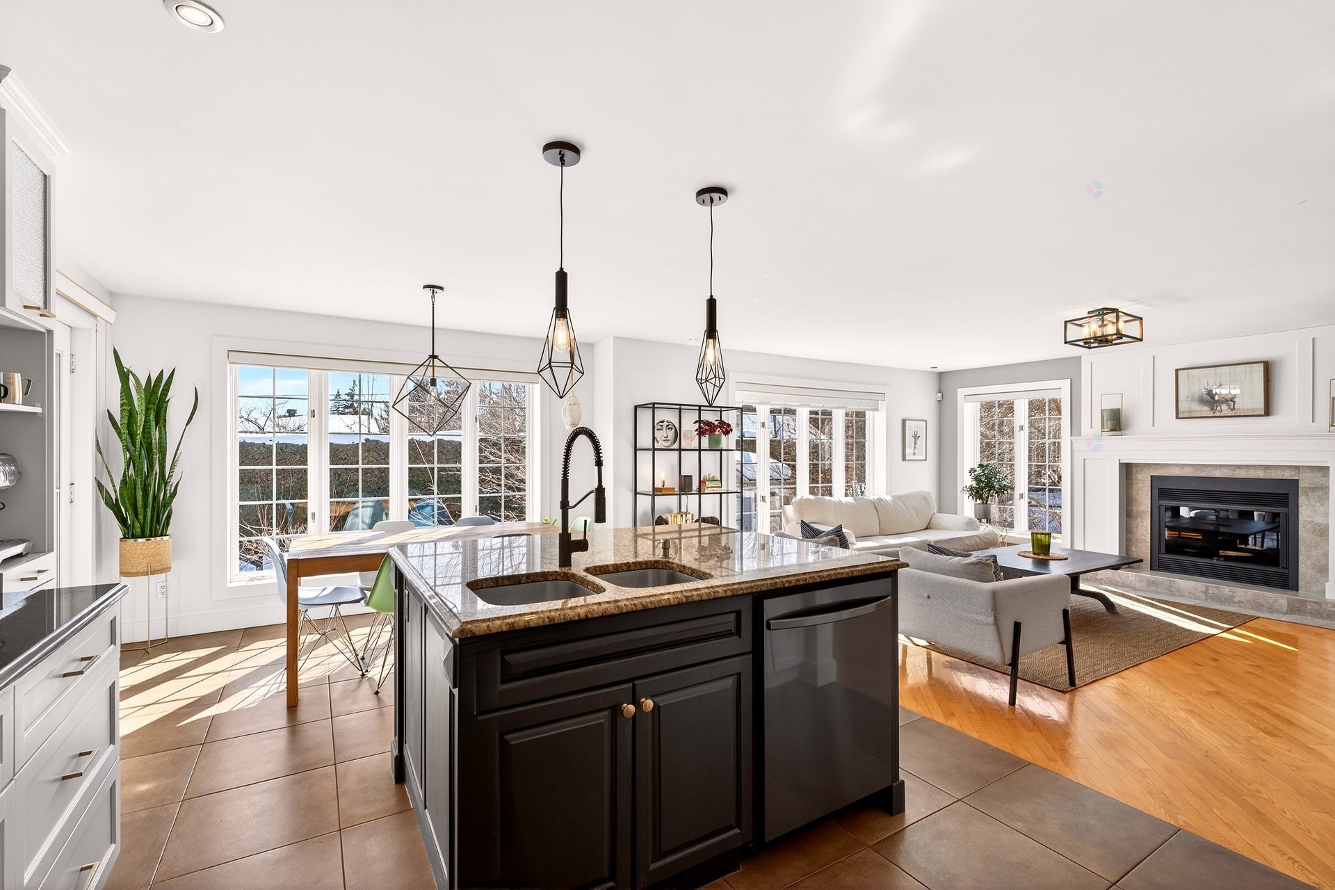 









2000


Rue La Rochefoucauld

,
Sherbrooke (Les Nations),




QC
J1L4H6

