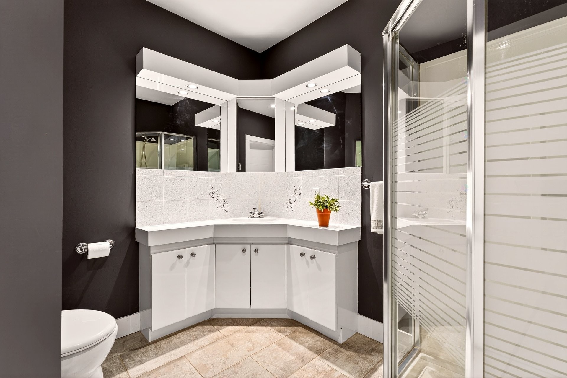 









2000


Rue La Rochefoucauld

,
Sherbrooke (Les Nations),




QC
J1L4H6

