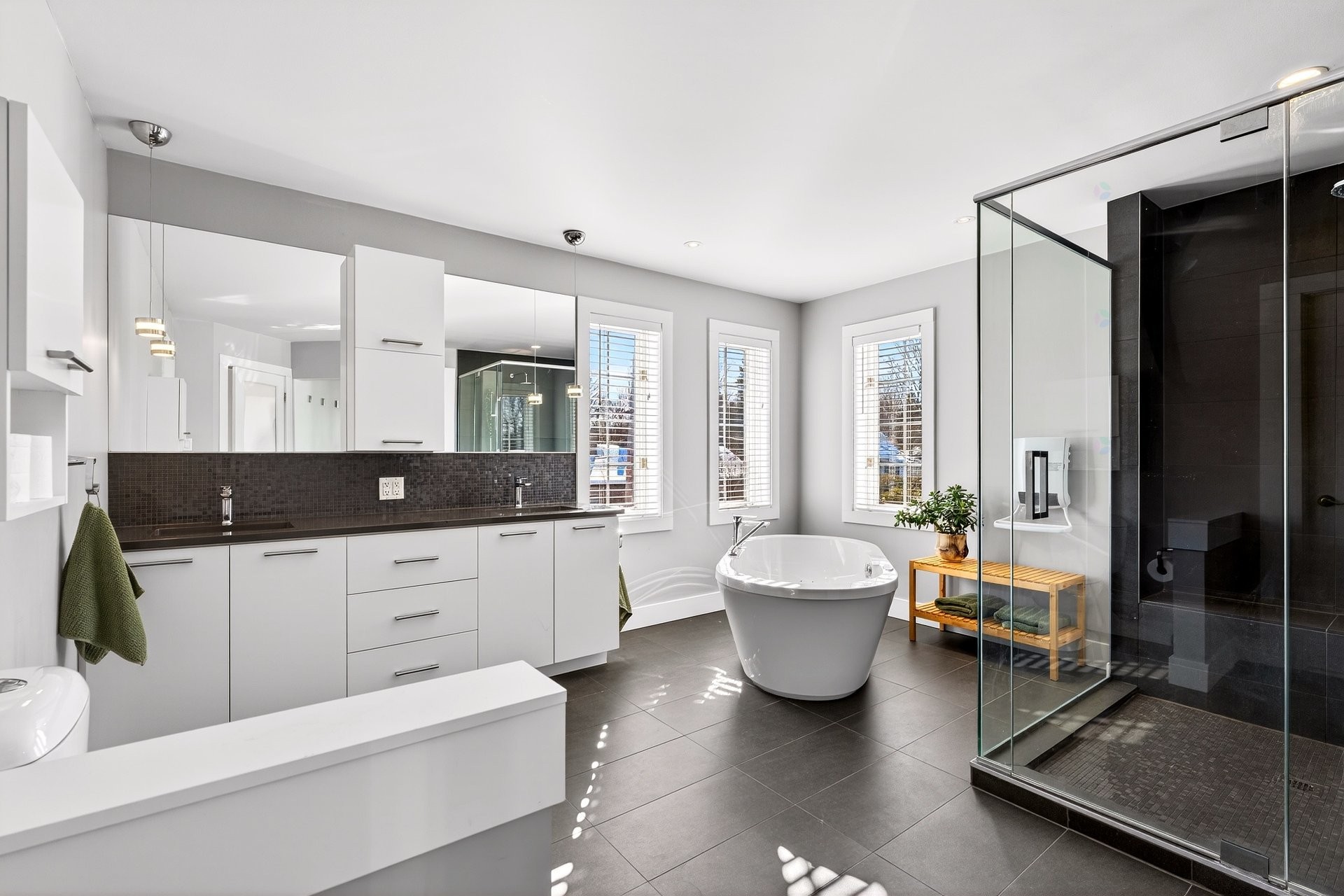 









2000


Rue La Rochefoucauld

,
Sherbrooke (Les Nations),




QC
J1L4H6

