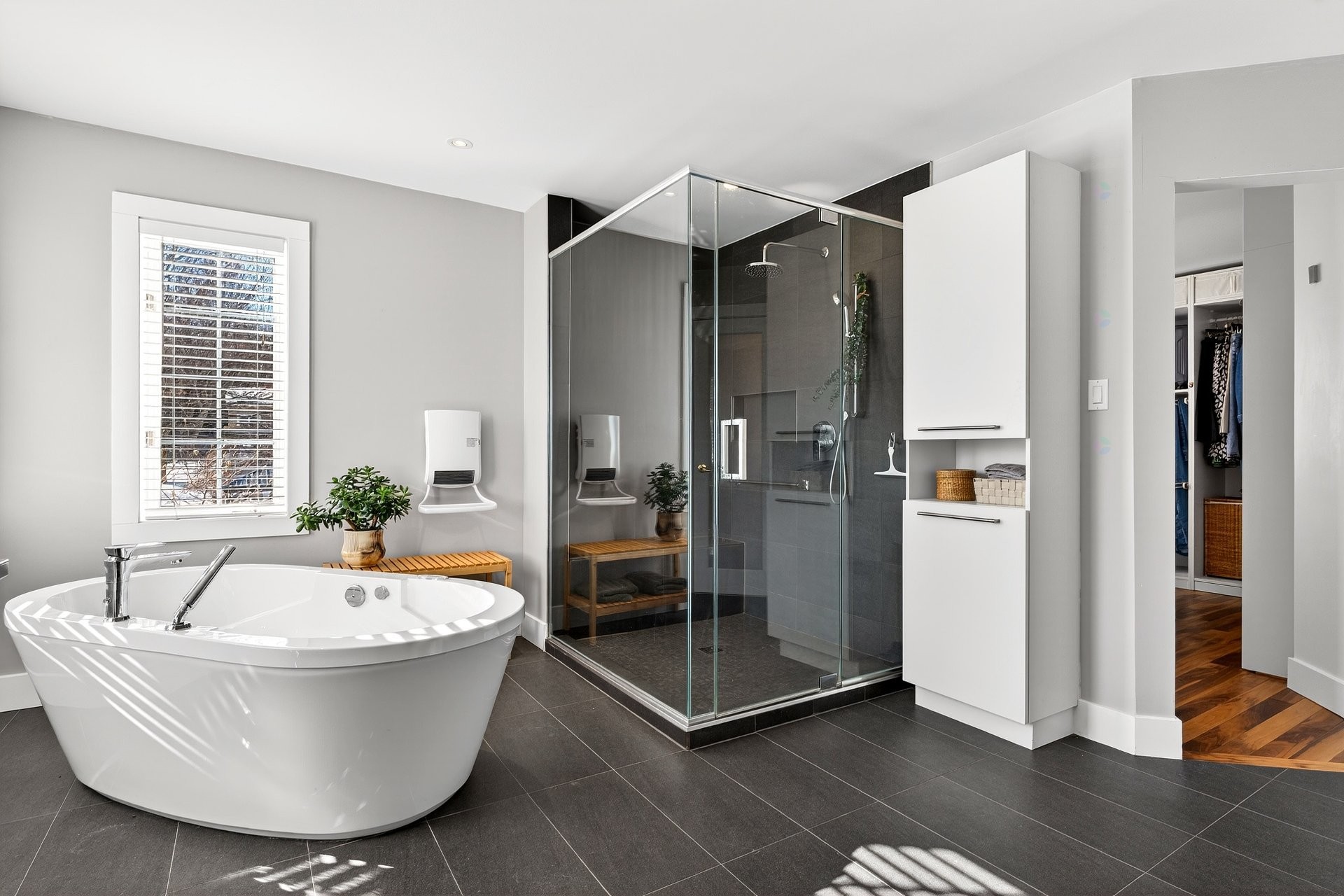 









2000


Rue La Rochefoucauld

,
Sherbrooke (Les Nations),




QC
J1L4H6

