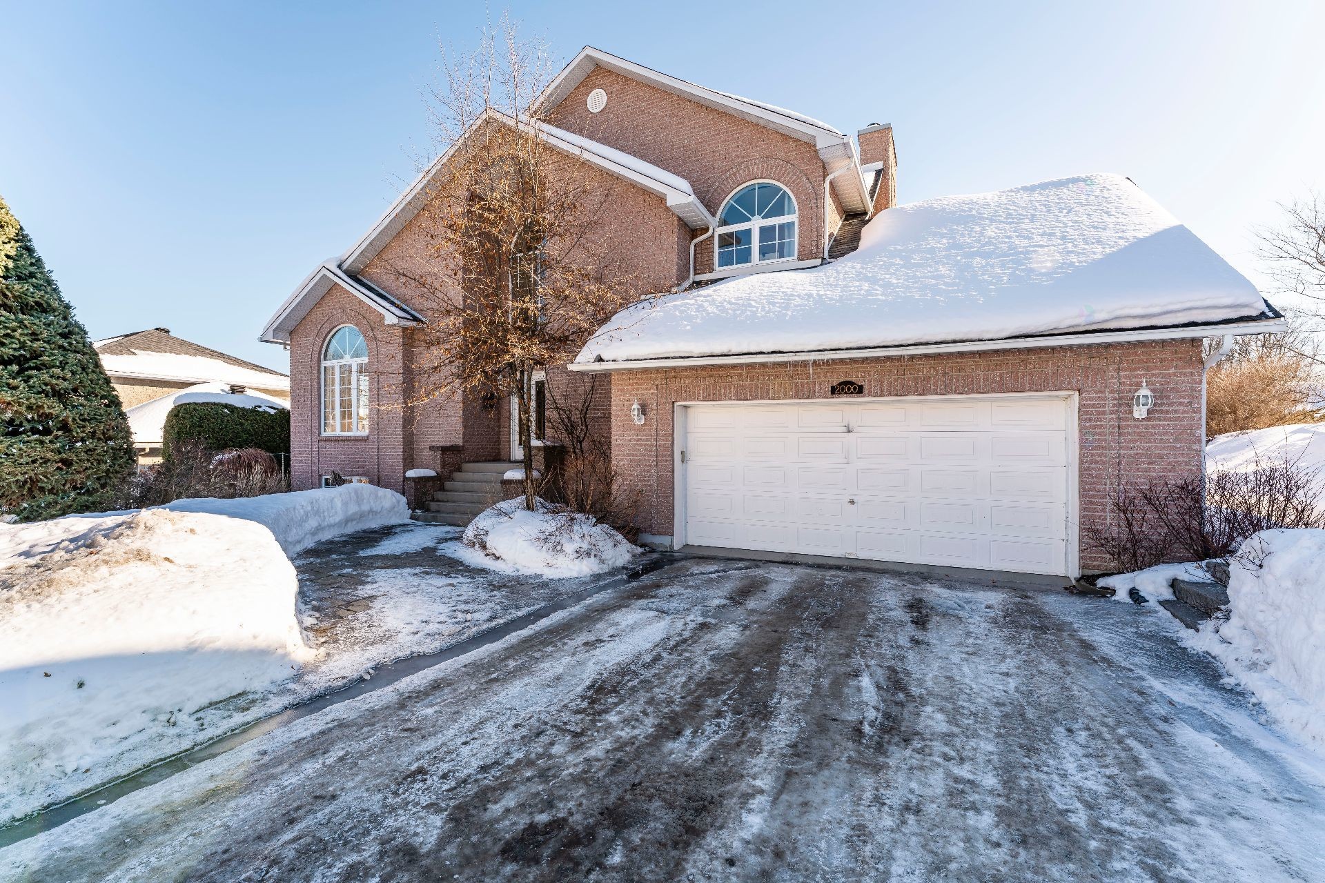 









2000


Rue La Rochefoucauld

,
Sherbrooke (Les Nations),




QC
J1L4H6

