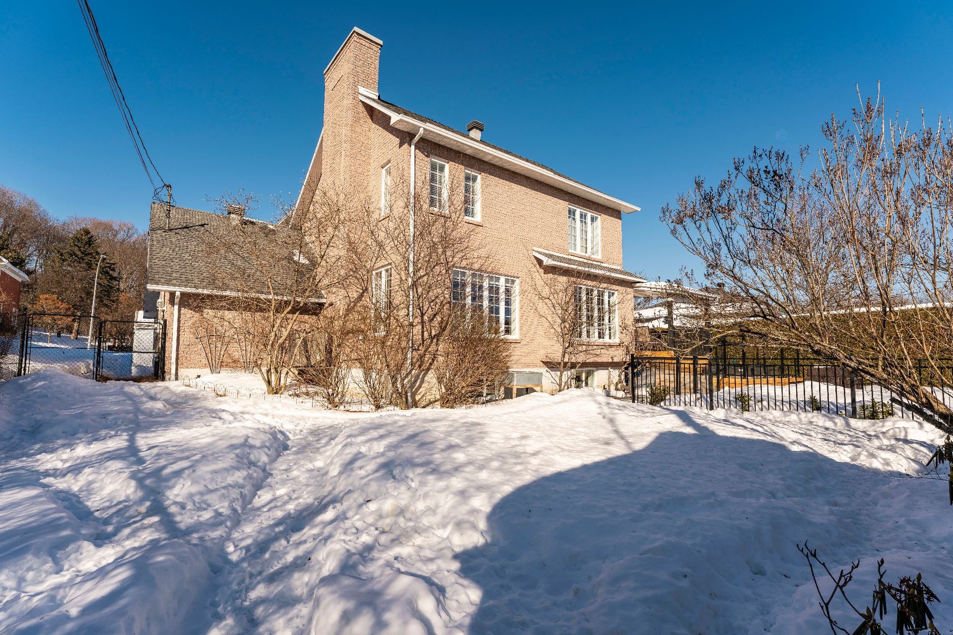 









2000


Rue La Rochefoucauld

,
Sherbrooke (Les Nations),




QC
J1L4H6

