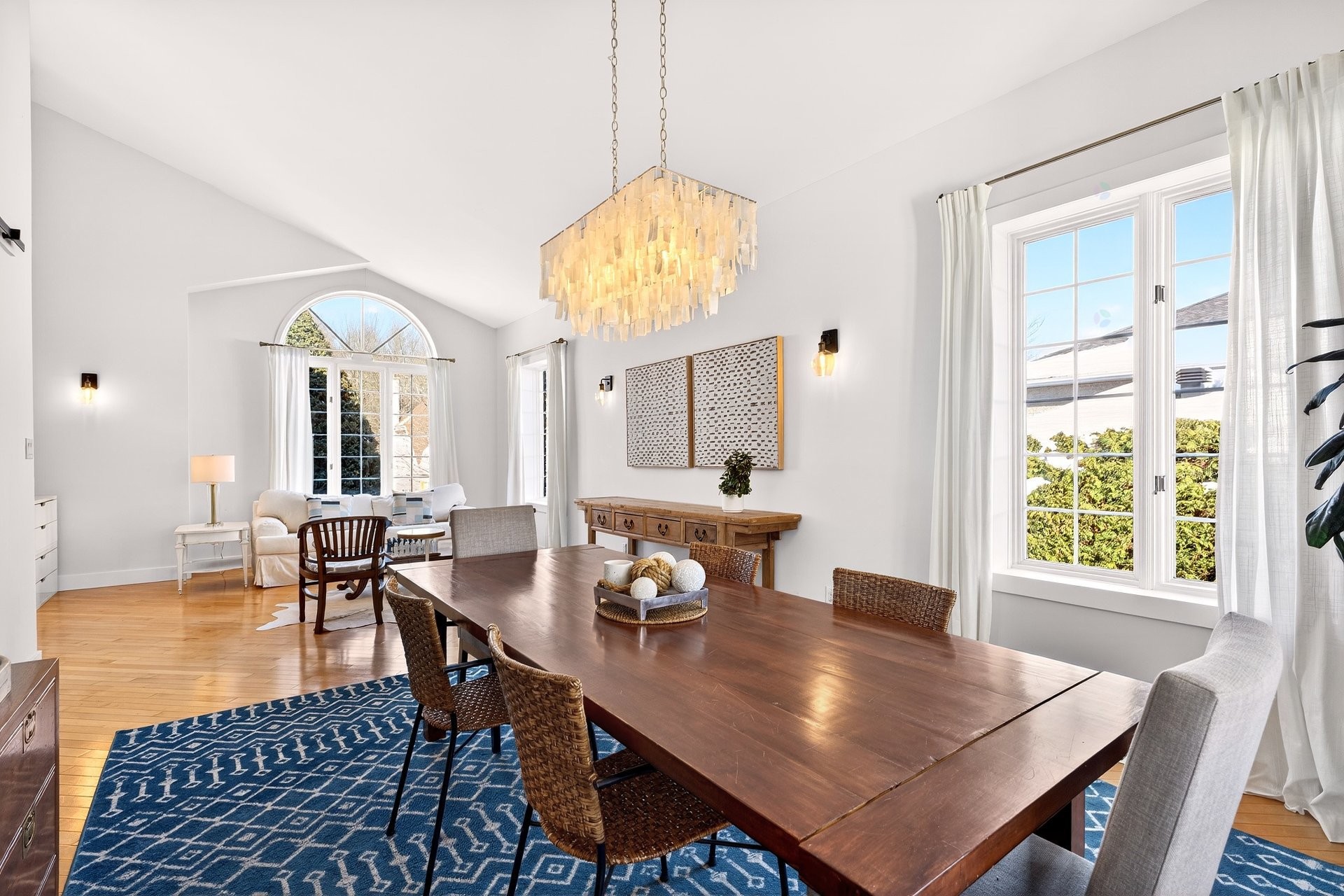 









2000


Rue La Rochefoucauld

,
Sherbrooke (Les Nations),




QC
J1L4H6

