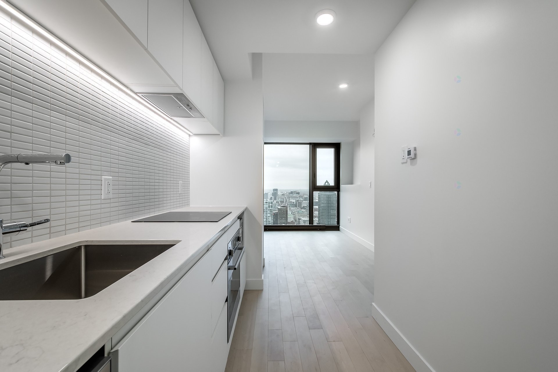 









1210


Rue Jeanne-Mance

, 4911,
Montréal (Ville-Marie),




QC
H2X1M1

