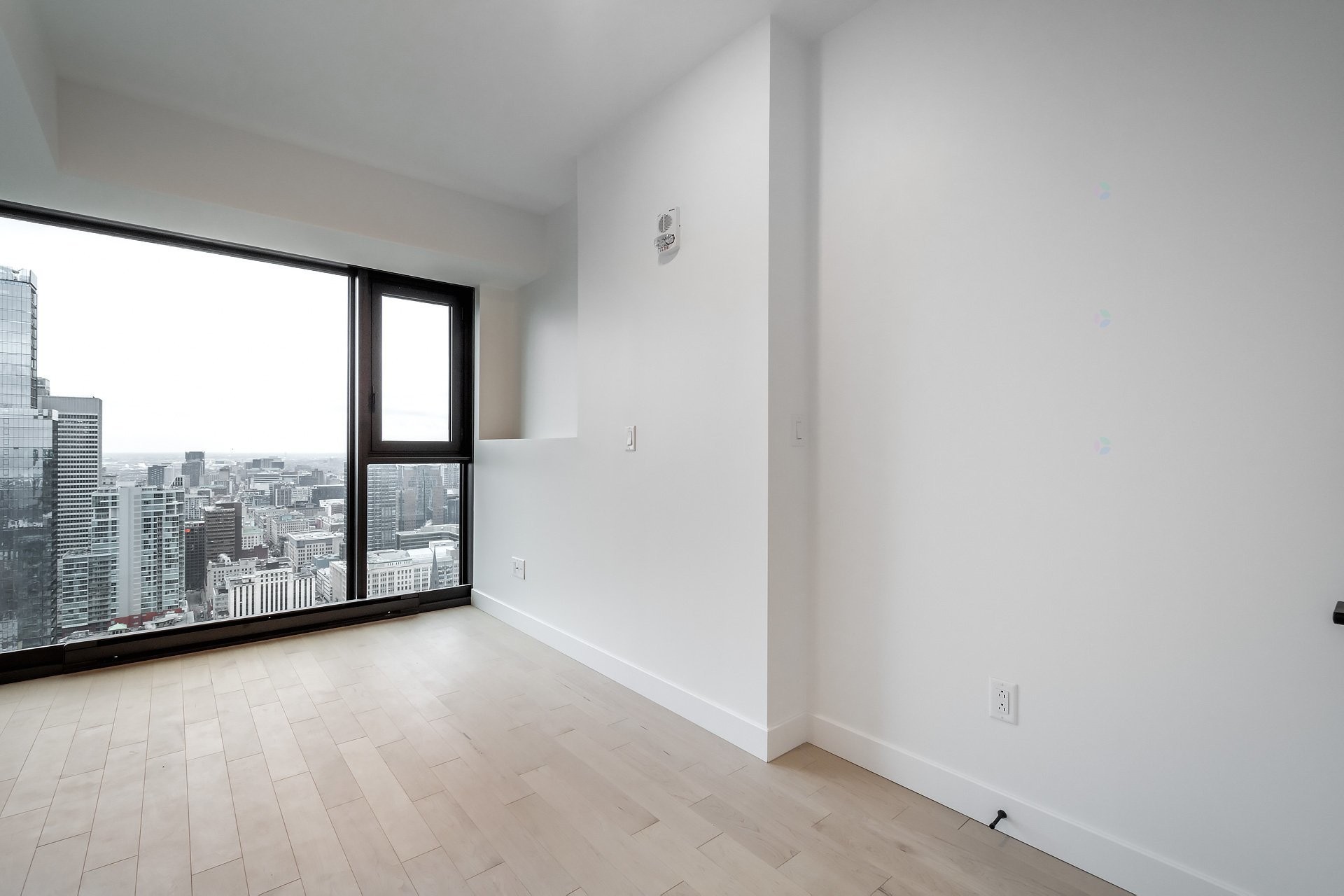 









1210


Rue Jeanne-Mance

, 4911,
Montréal (Ville-Marie),




QC
H2X1M1

