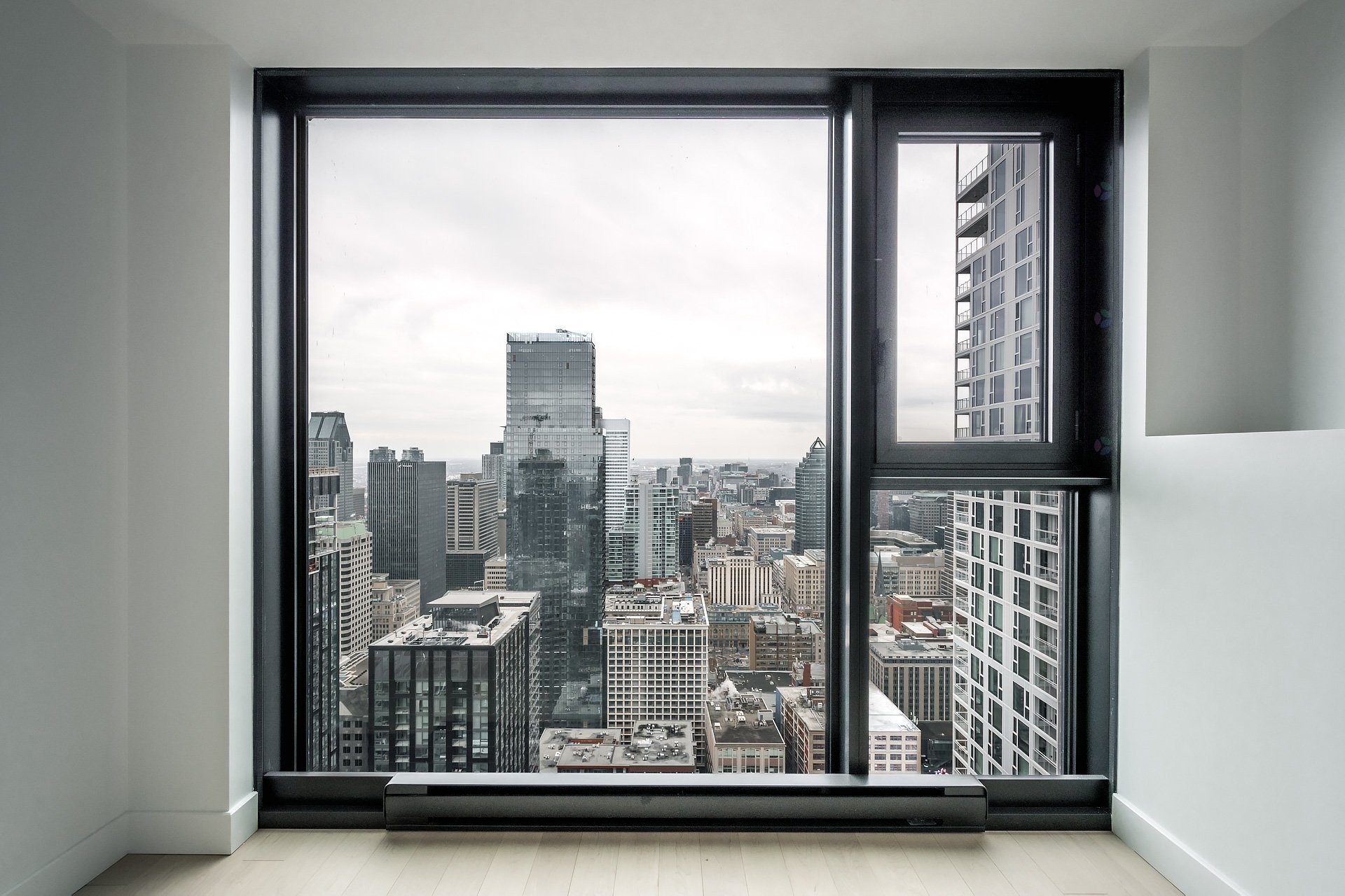 









1210


Rue Jeanne-Mance

, 4911,
Montréal (Ville-Marie),




QC
H2X1M1

