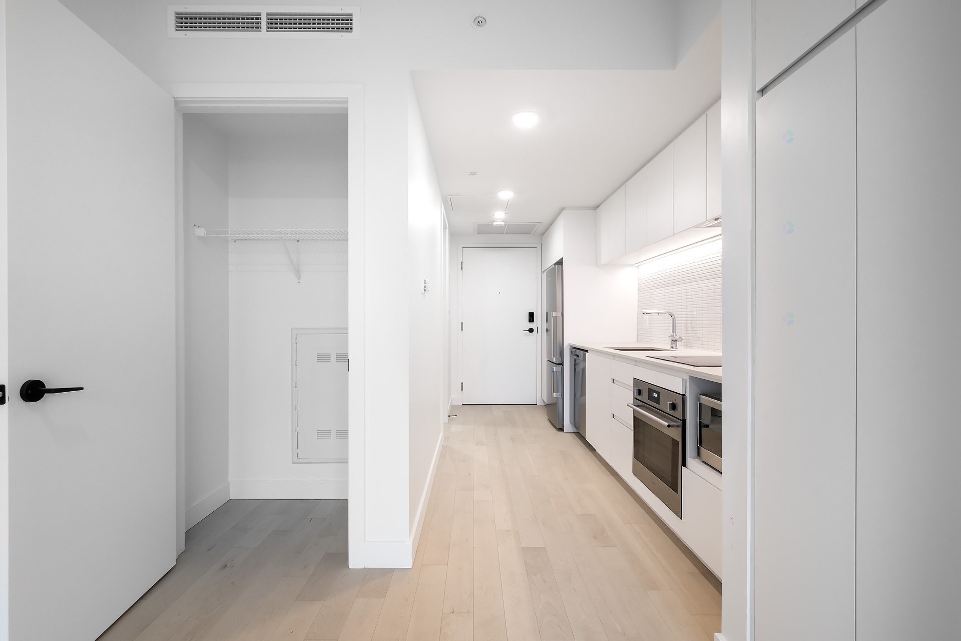 









1210


Rue Jeanne-Mance

, 4911,
Montréal (Ville-Marie),




QC
H2X1M1

