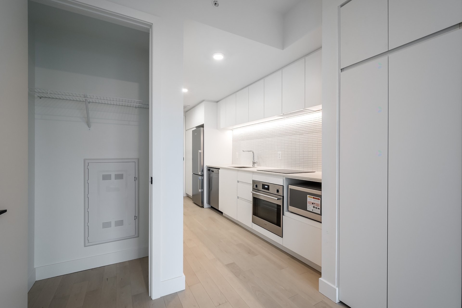 









1210


Rue Jeanne-Mance

, 4911,
Montréal (Ville-Marie),




QC
H2X1M1

