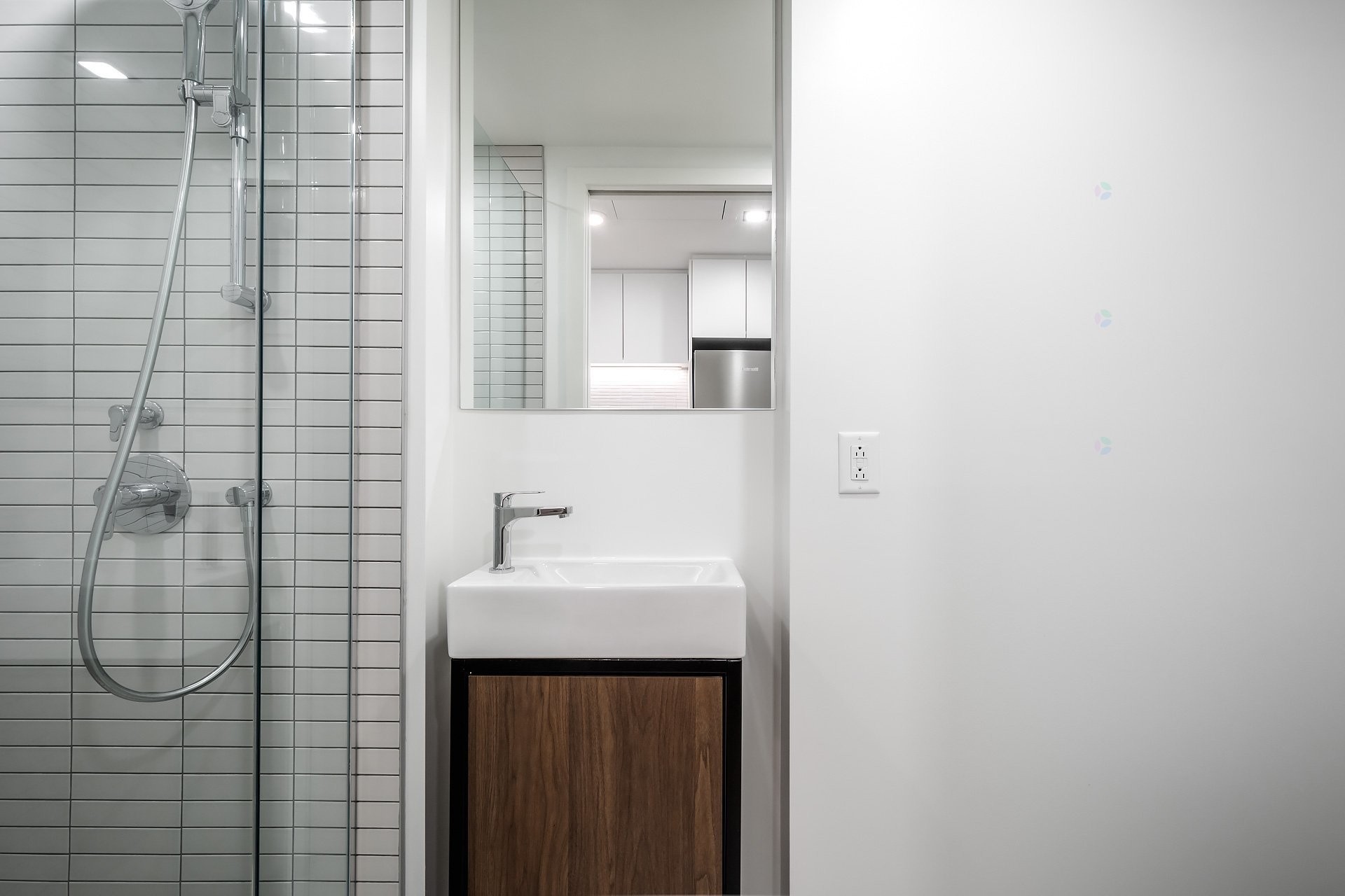 









1210


Rue Jeanne-Mance

, 4911,
Montréal (Ville-Marie),




QC
H2X1M1

