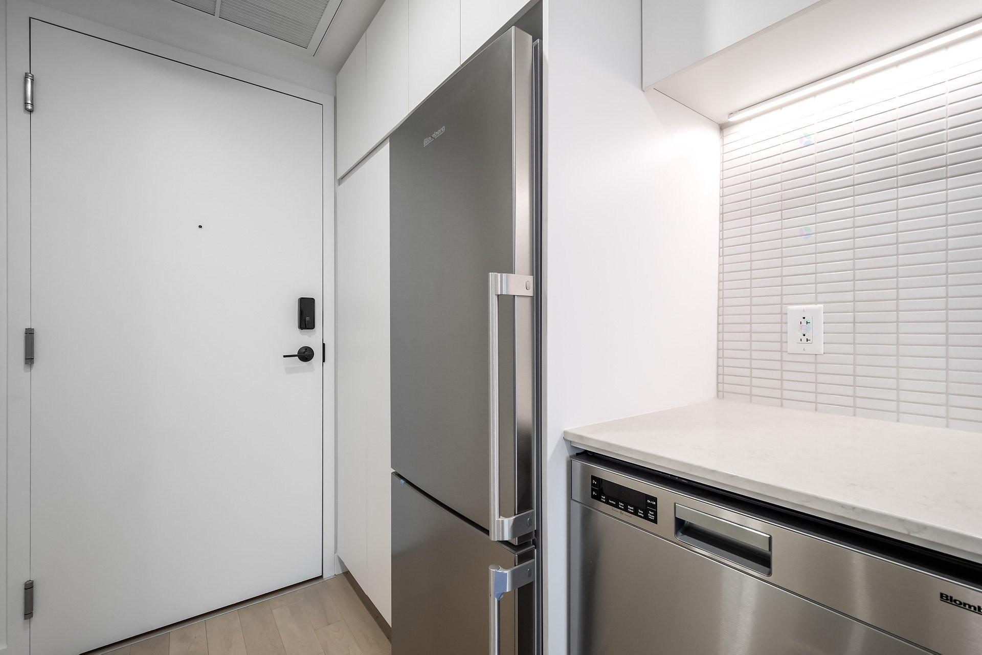 









1210


Rue Jeanne-Mance

, 4911,
Montréal (Ville-Marie),




QC
H2X1M1

