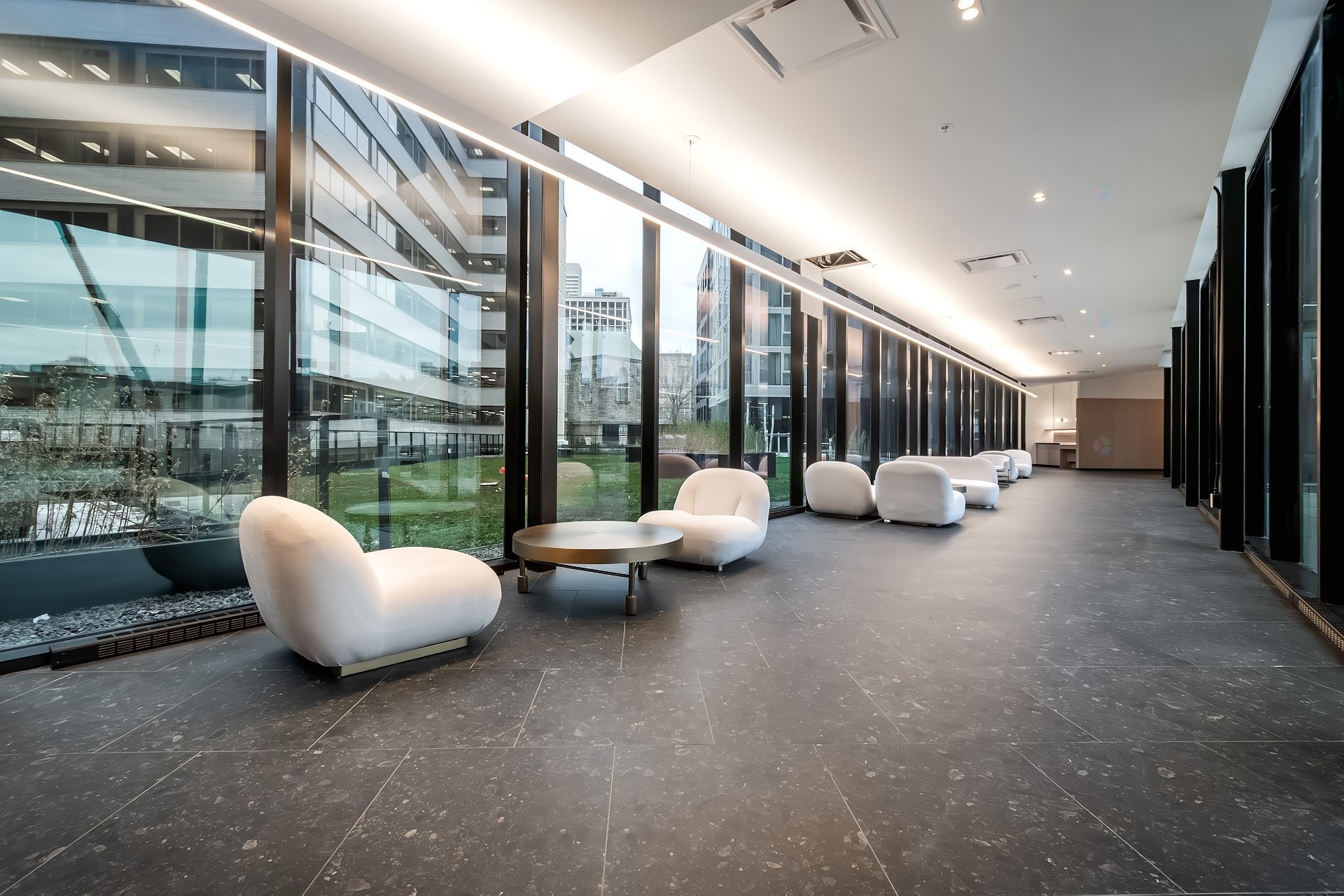 









1210


Rue Jeanne-Mance

, 4911,
Montréal (Ville-Marie),




QC
H2X1M1

