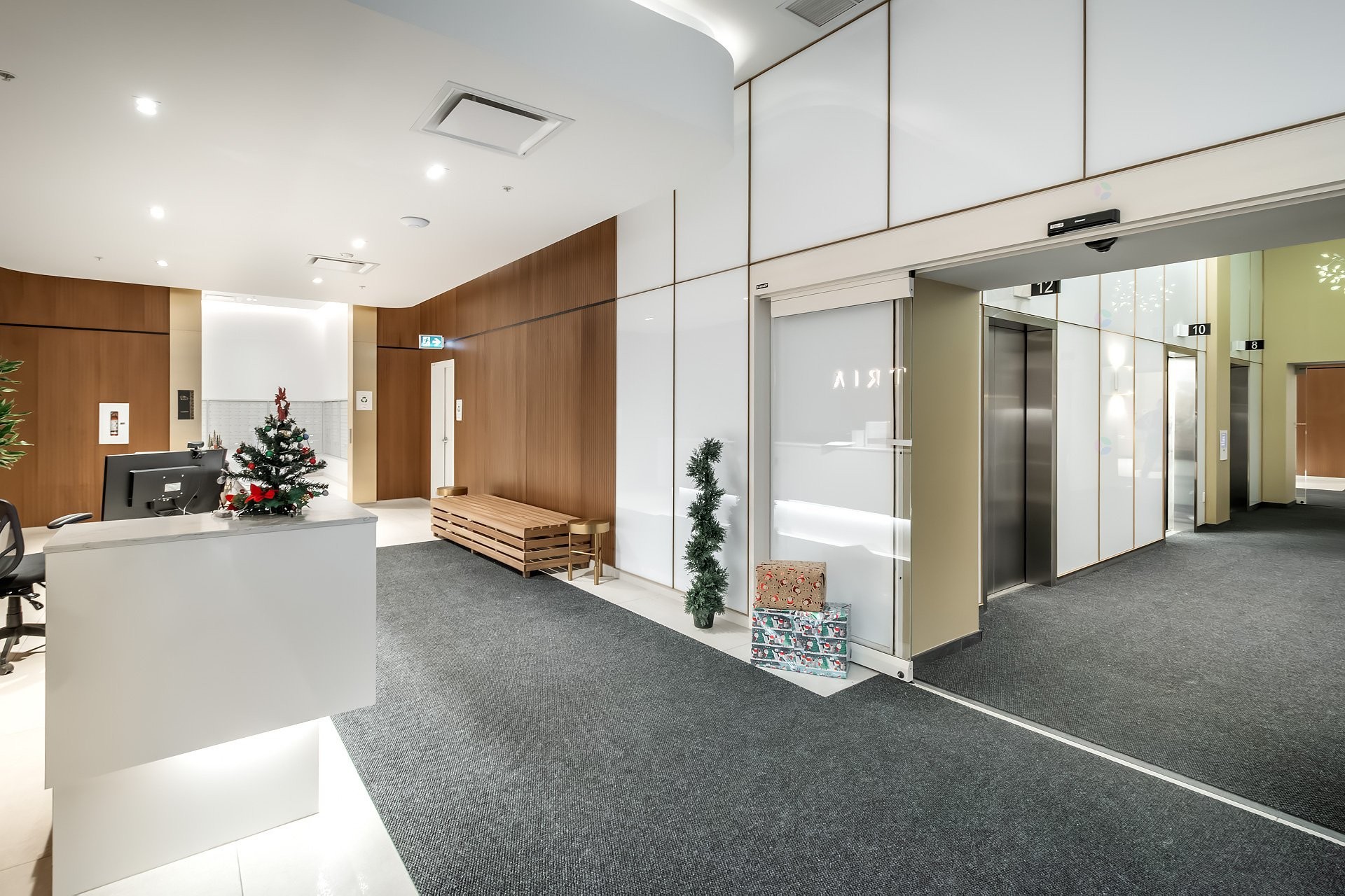 









1210


Rue Jeanne-Mance

, 4911,
Montréal (Ville-Marie),




QC
H2X1M1

