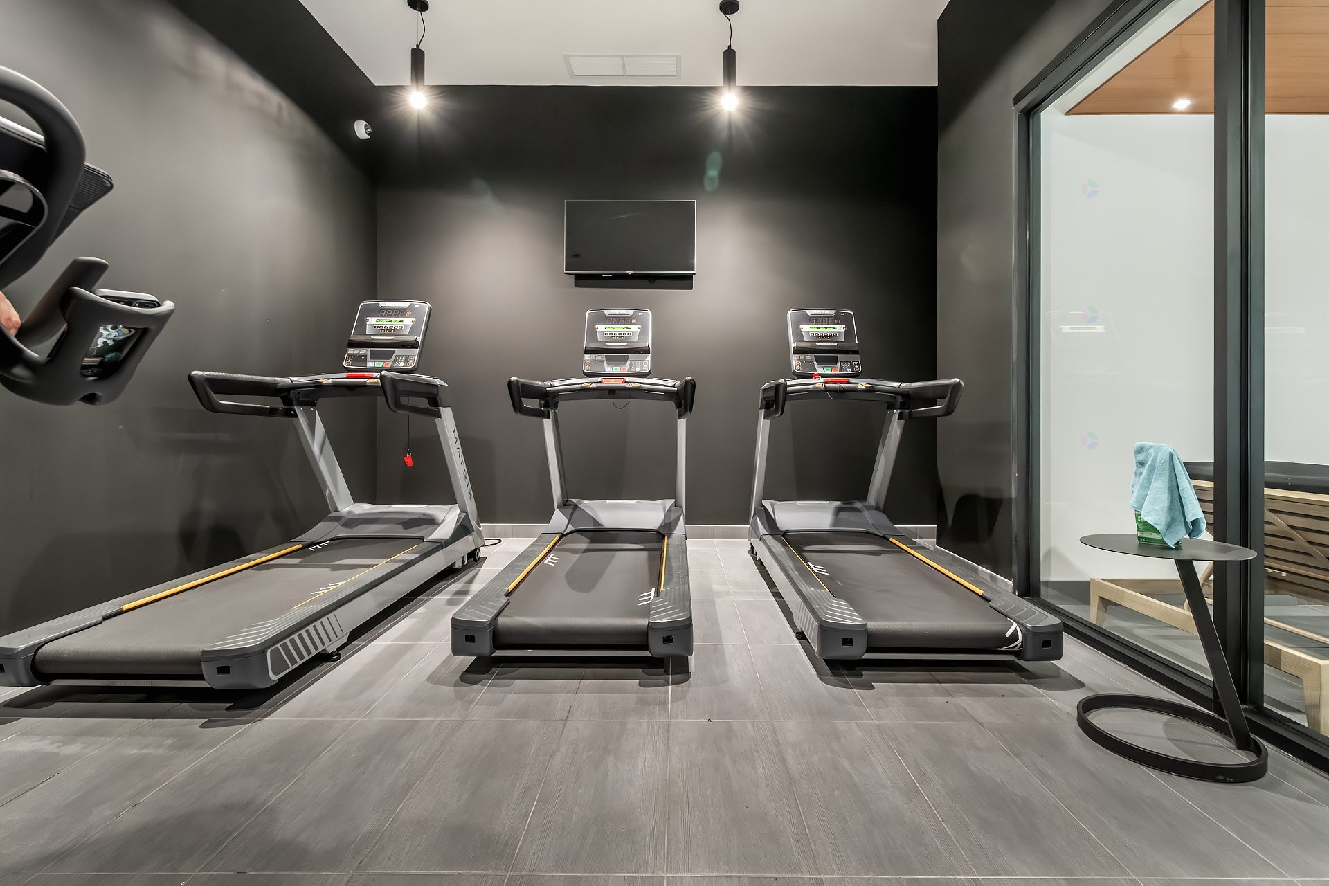 









1210


Rue Jeanne-Mance

, 4911,
Montréal (Ville-Marie),




QC
H2X1M1

