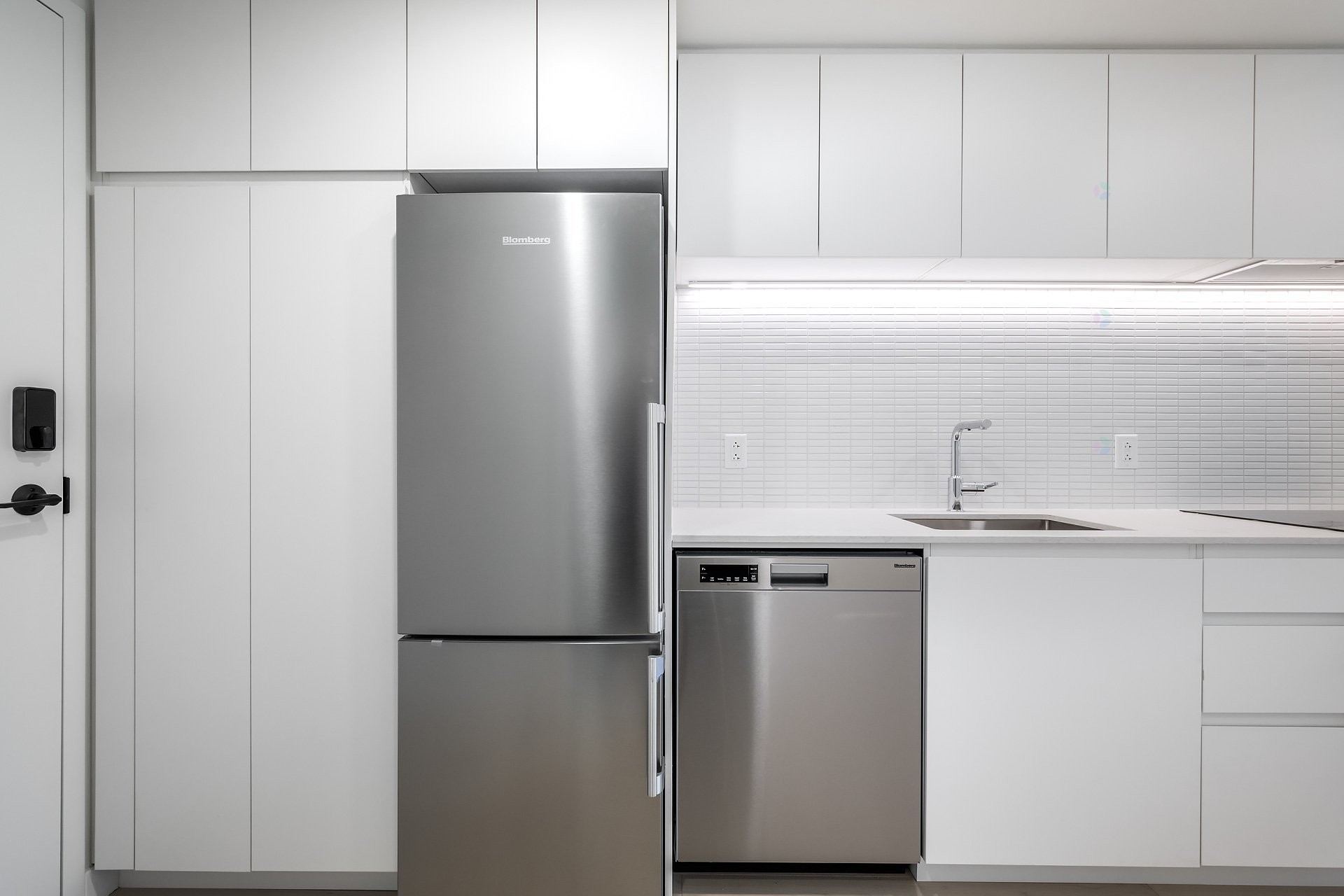 









1210


Rue Jeanne-Mance

, 4911,
Montréal (Ville-Marie),




QC
H2X1M1

