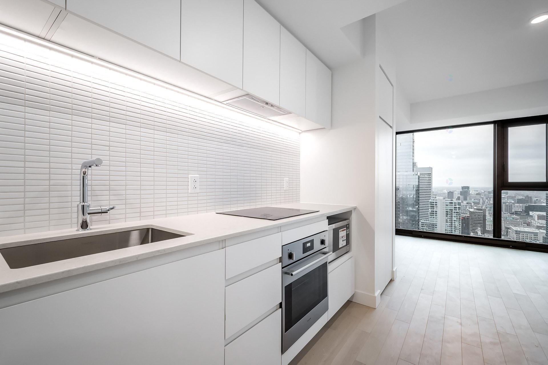 









1210


Rue Jeanne-Mance

, 4911,
Montréal (Ville-Marie),




QC
H2X1M1

