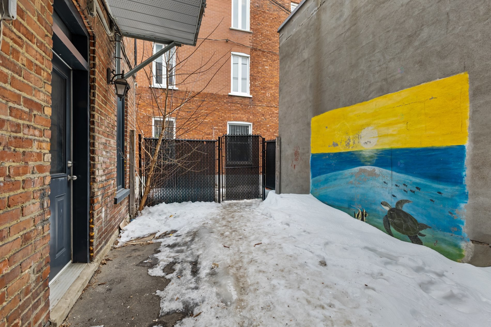 









1814

 - 1816


Av. Laurier E.

,
Montréal (Le Plateau-Mont-Royal),




QC
H2H1B2

