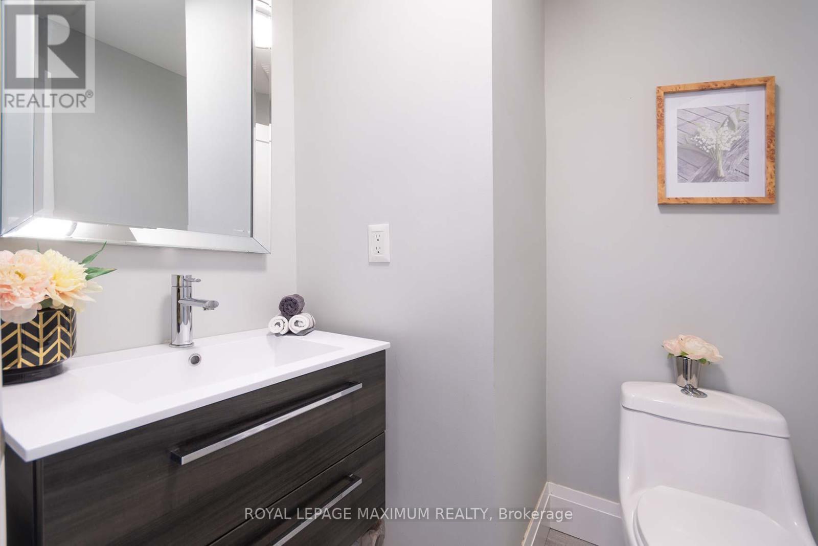












26 MARBELLA ROAD

,
Vaughan,




Ontario
L4H1M2

