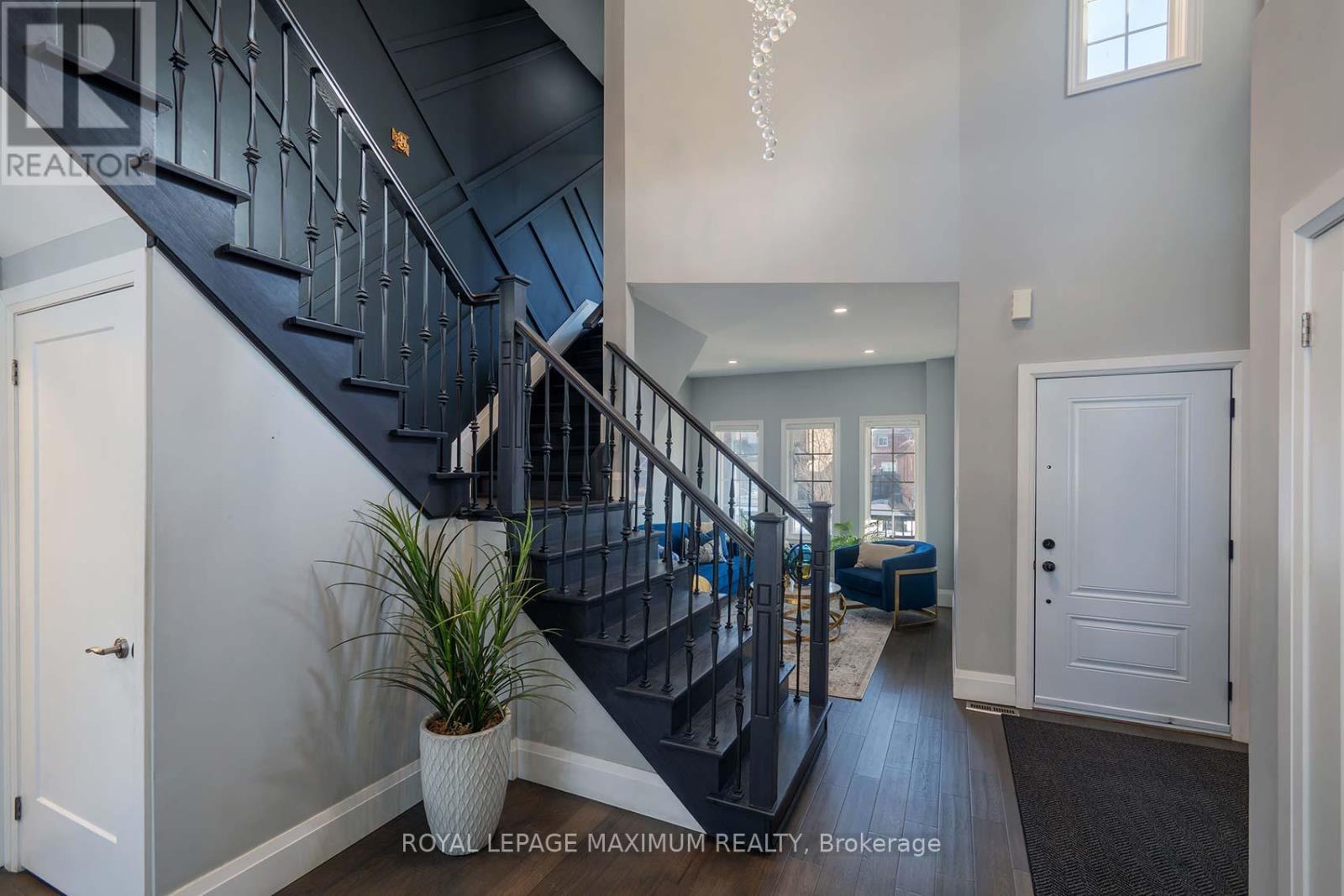 












26 MARBELLA ROAD

,
Vaughan,




Ontario
L4H1M2

