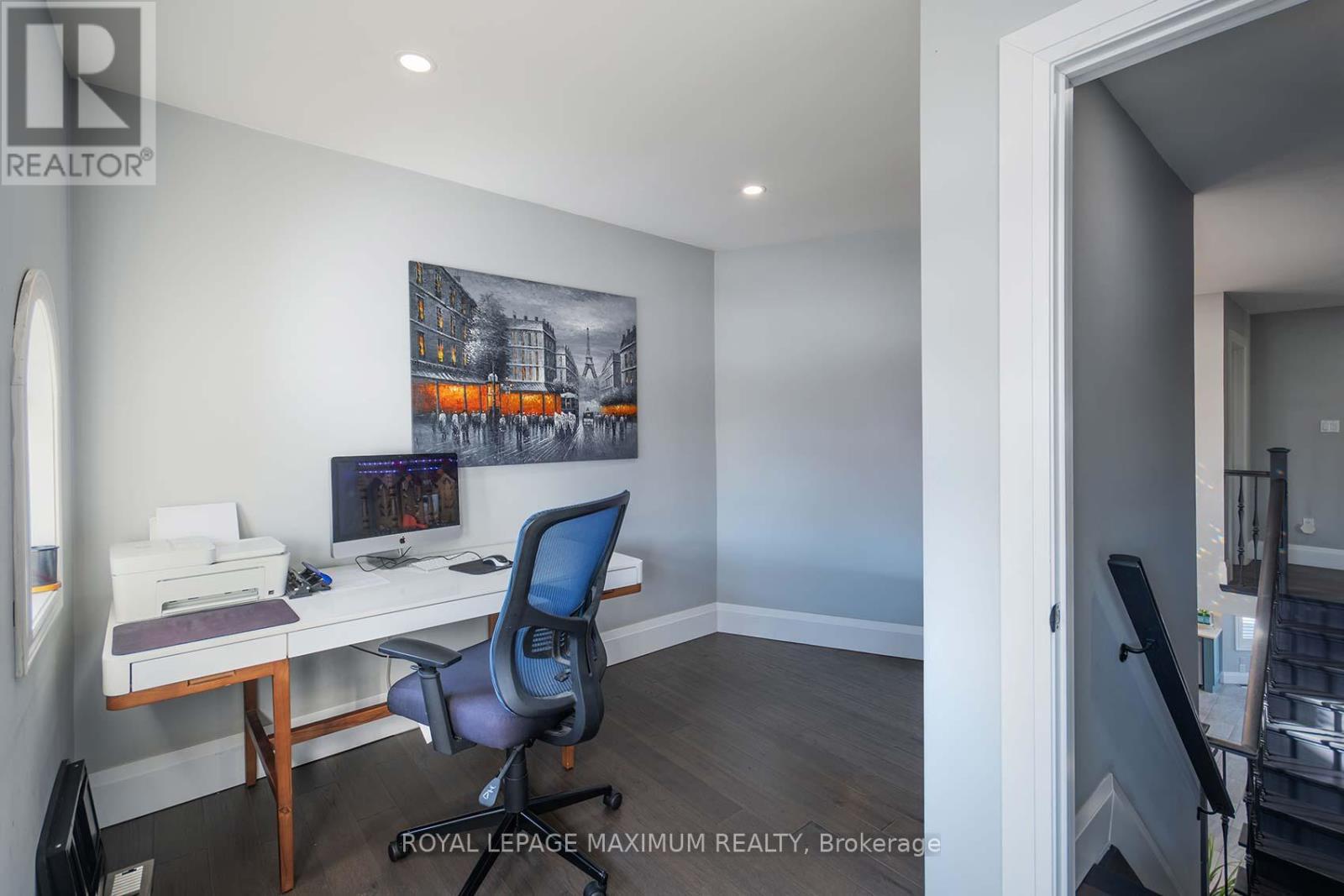 












26 MARBELLA ROAD

,
Vaughan,




Ontario
L4H1M2

