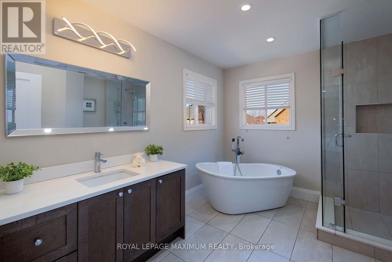 












26 MARBELLA ROAD

,
Vaughan,




Ontario
L4H1M2

