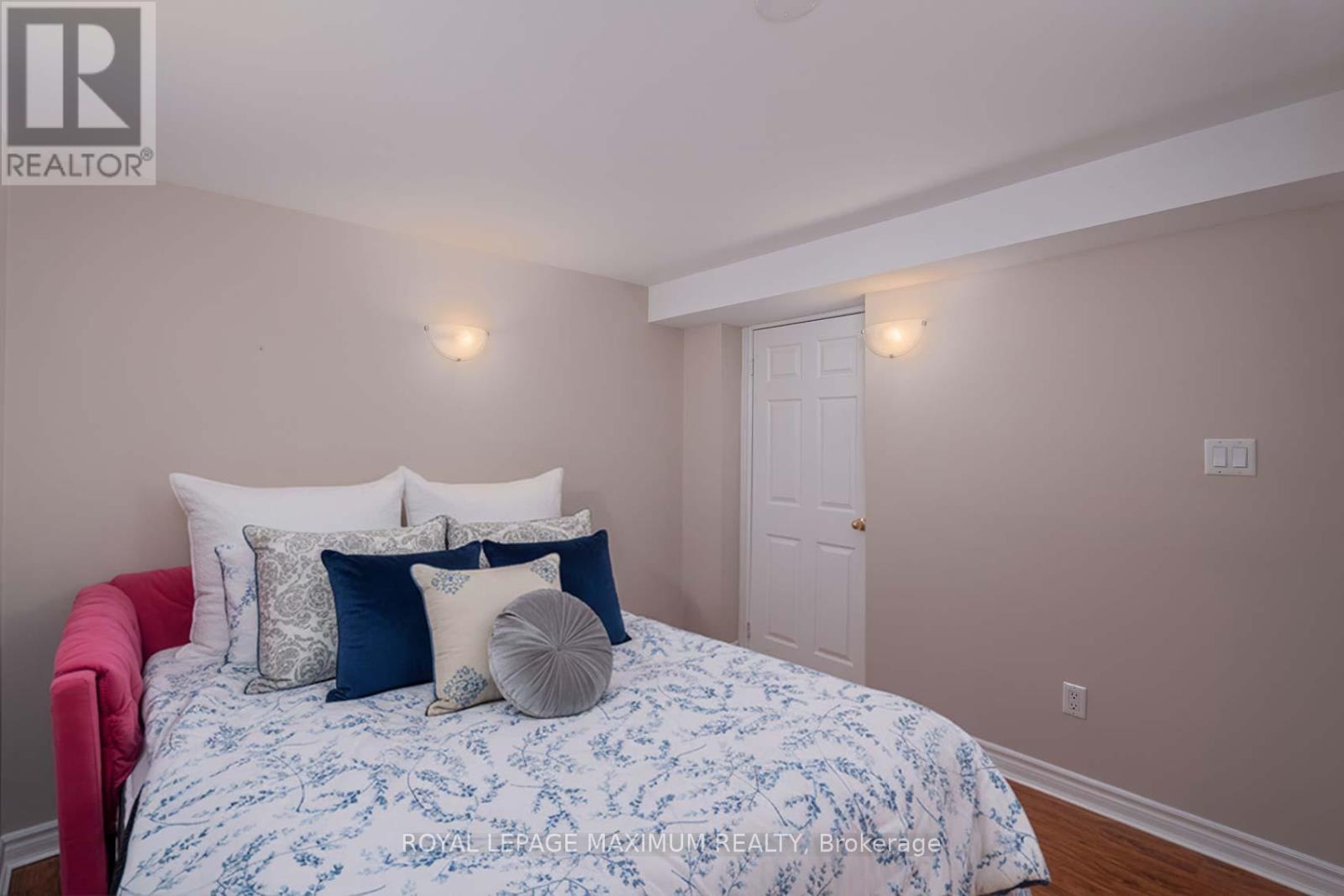 












26 MARBELLA ROAD

,
Vaughan,




Ontario
L4H1M2

