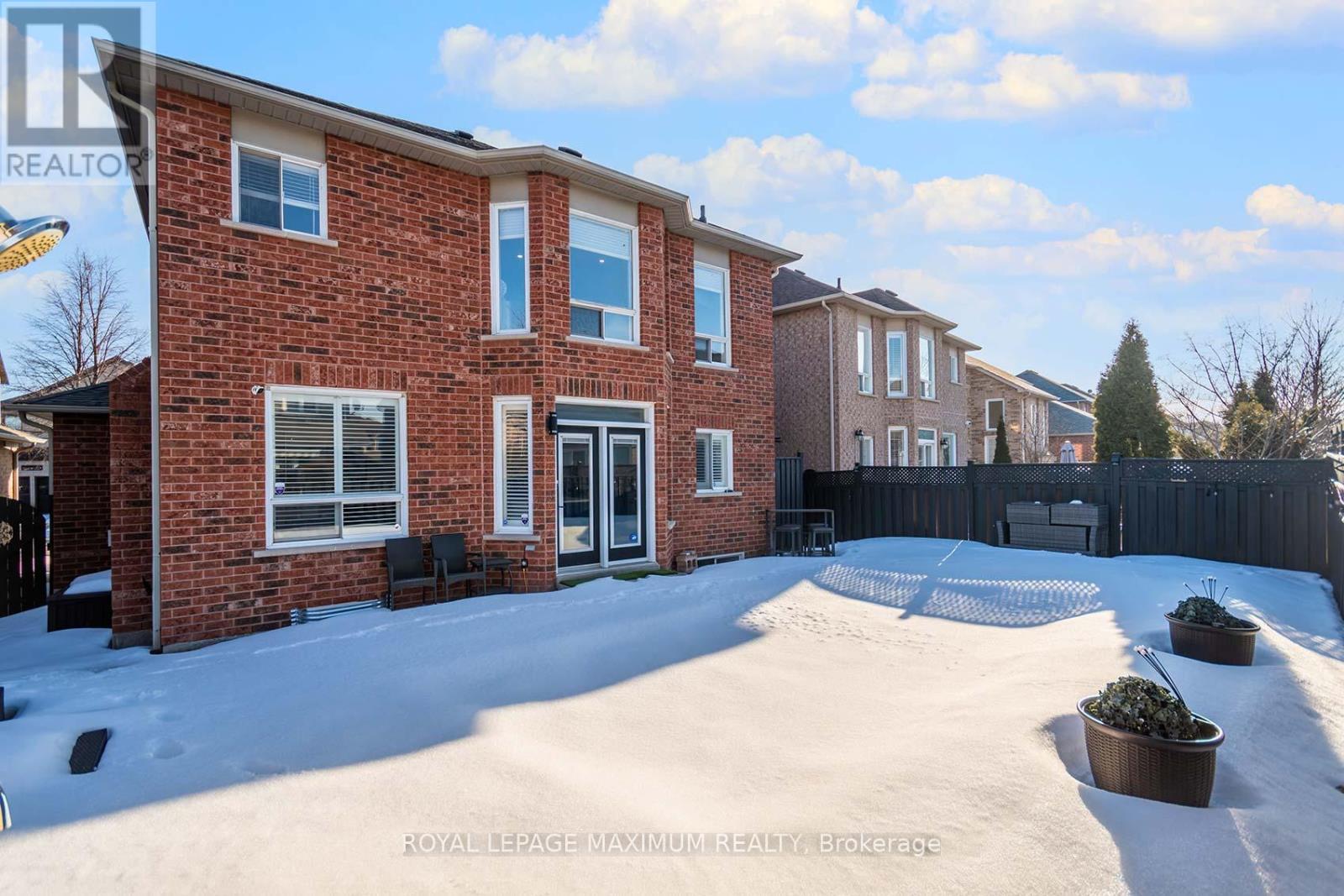












26 MARBELLA ROAD

,
Vaughan,




Ontario
L4H1M2

