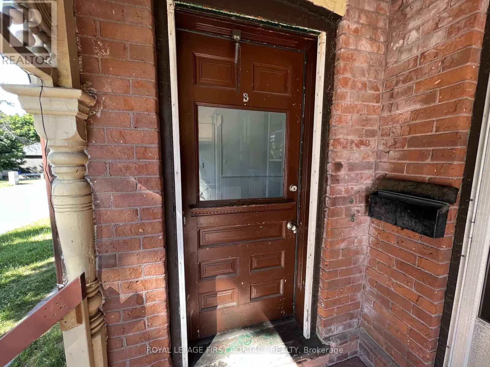 












B - 228 BAYFIELD STREET

,
Barrie,




Ontario
L4M3B7

