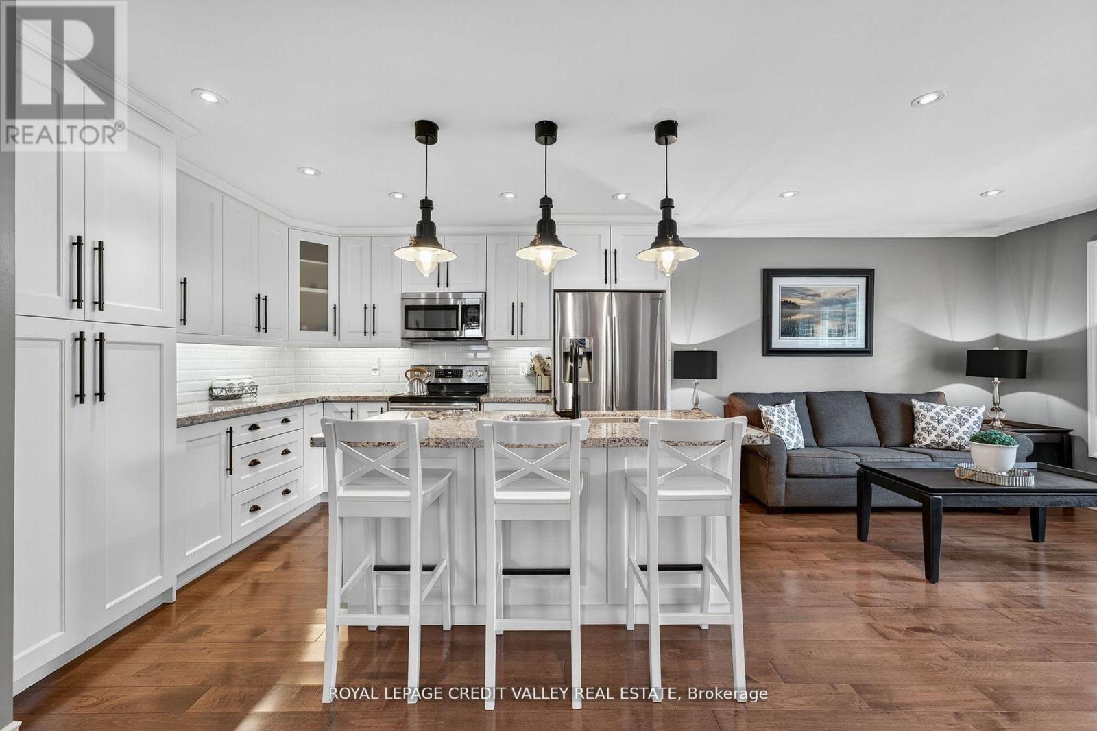 












24 WILLIS DRIVE

,
Brampton,




Ontario
L6W1A9

