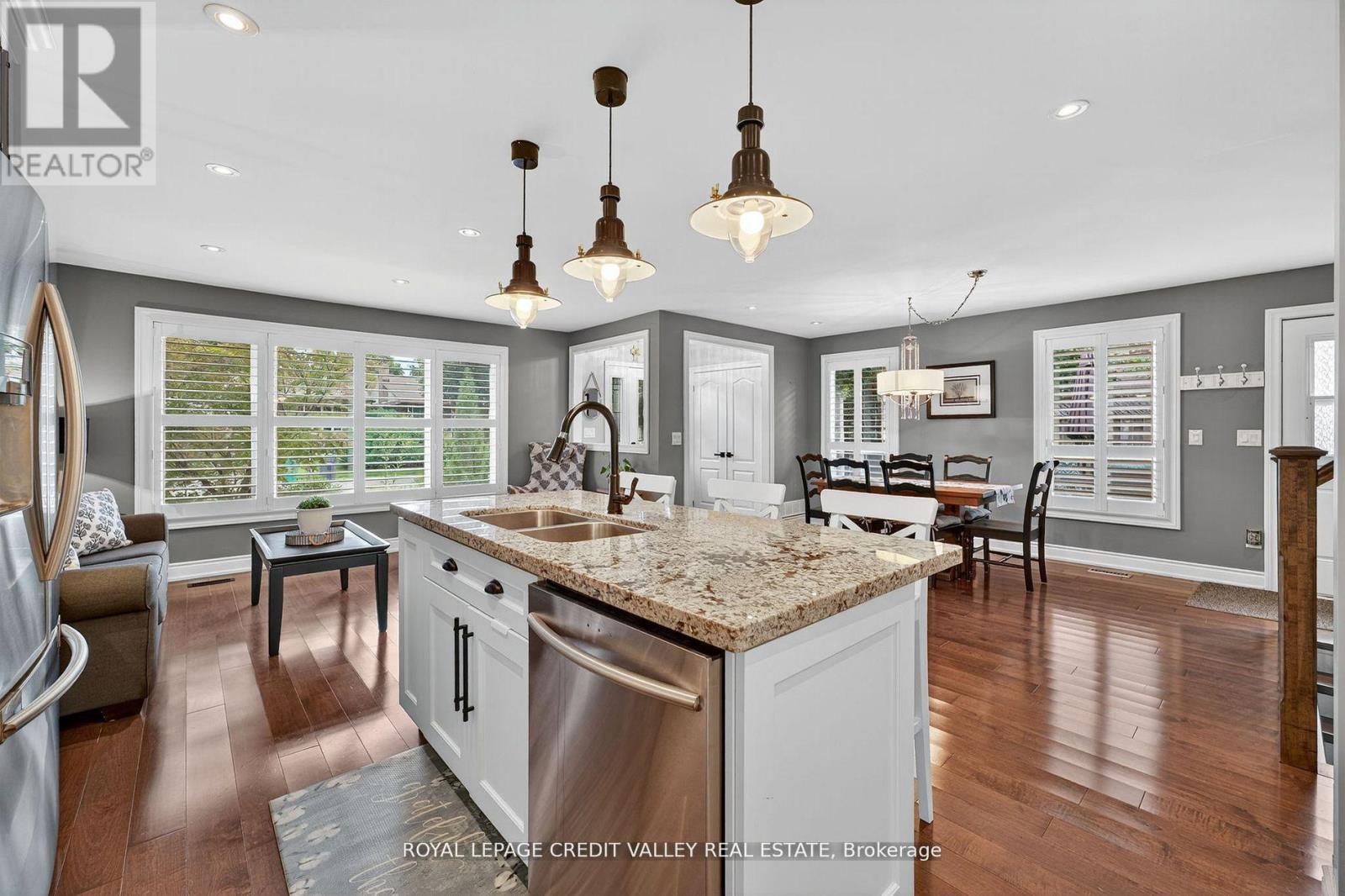 












24 WILLIS DRIVE

,
Brampton,




Ontario
L6W1A9

