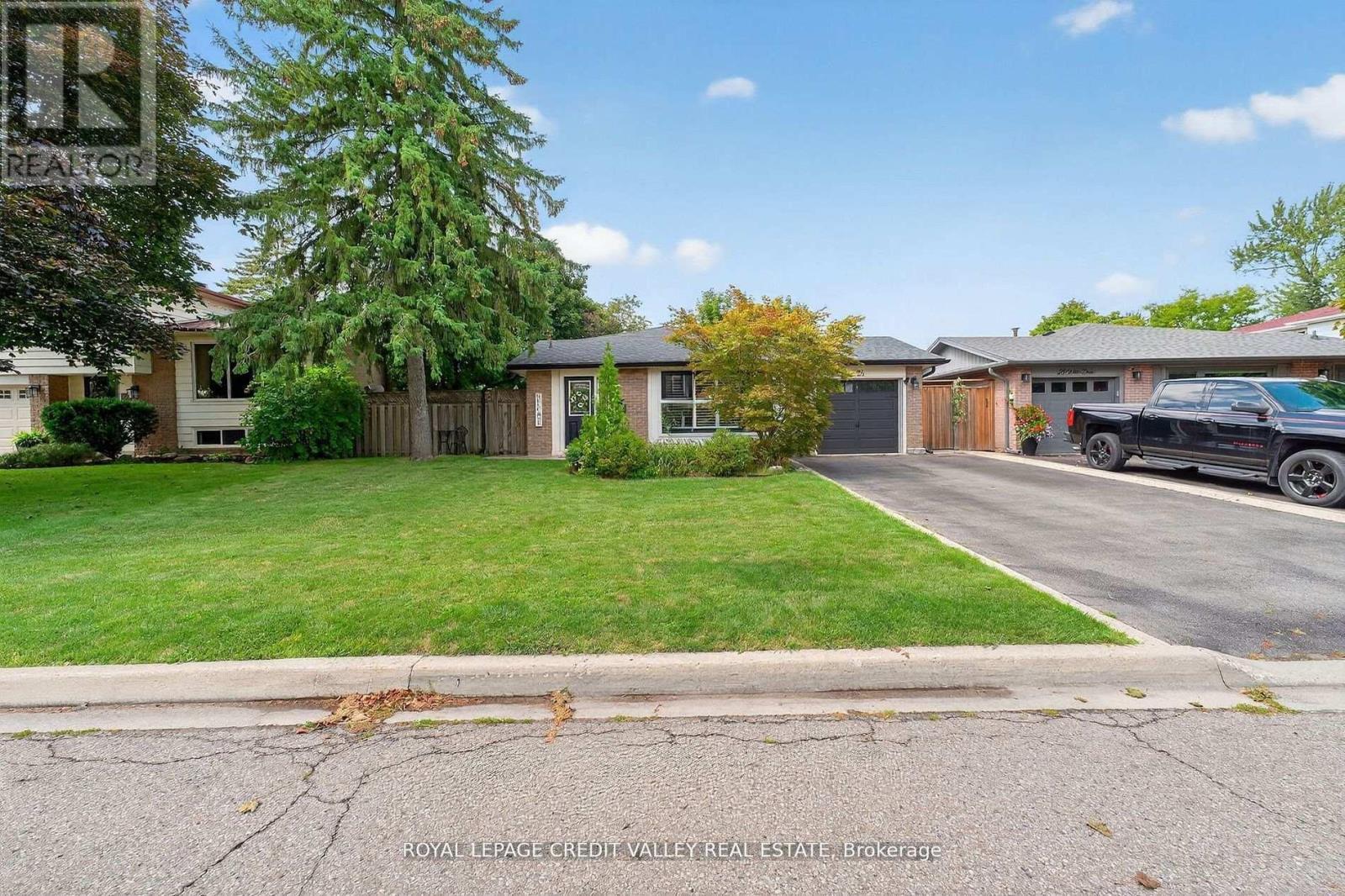 












24 WILLIS DRIVE

,
Brampton,




Ontario
L6W1A9

