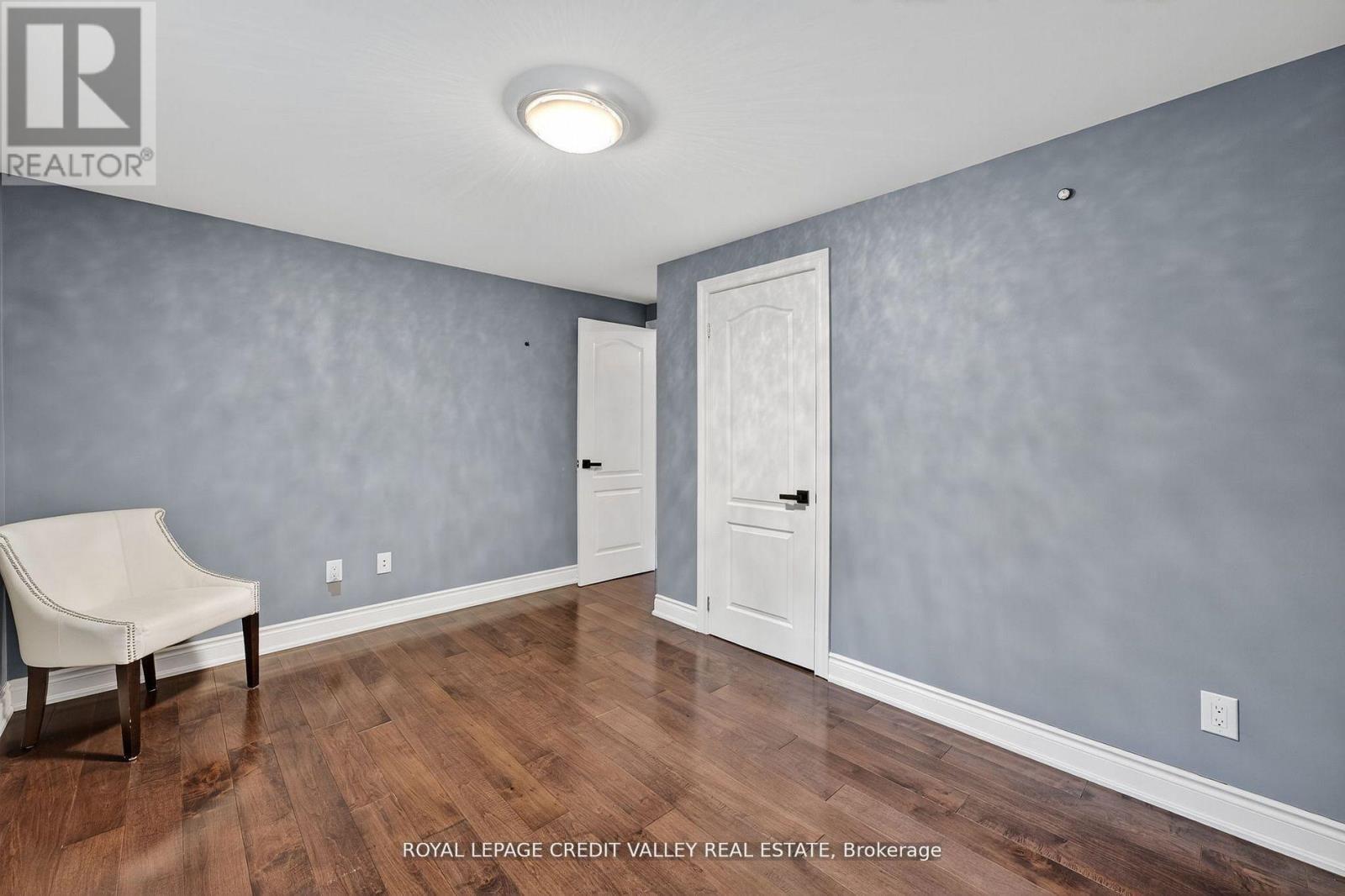 












24 WILLIS DRIVE

,
Brampton,




Ontario
L6W1A9

