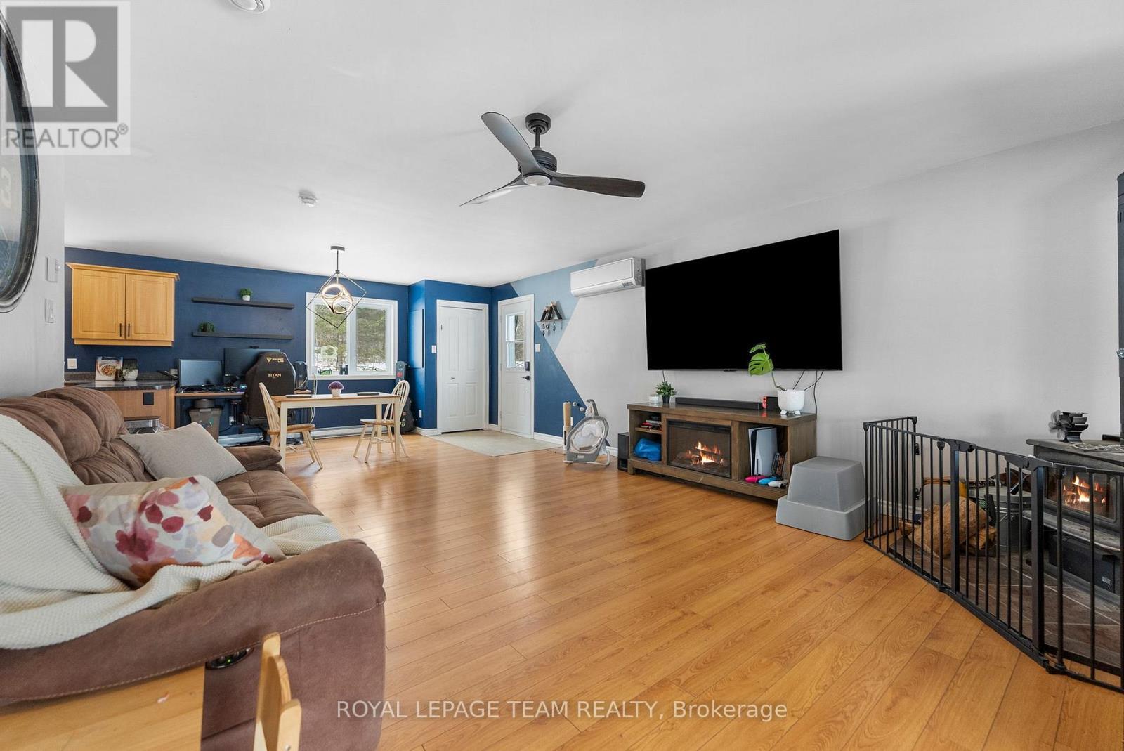 












1086 VICTORY LANE

,
Frontenac (Frontenac North),




Ontario
K0J1H0

