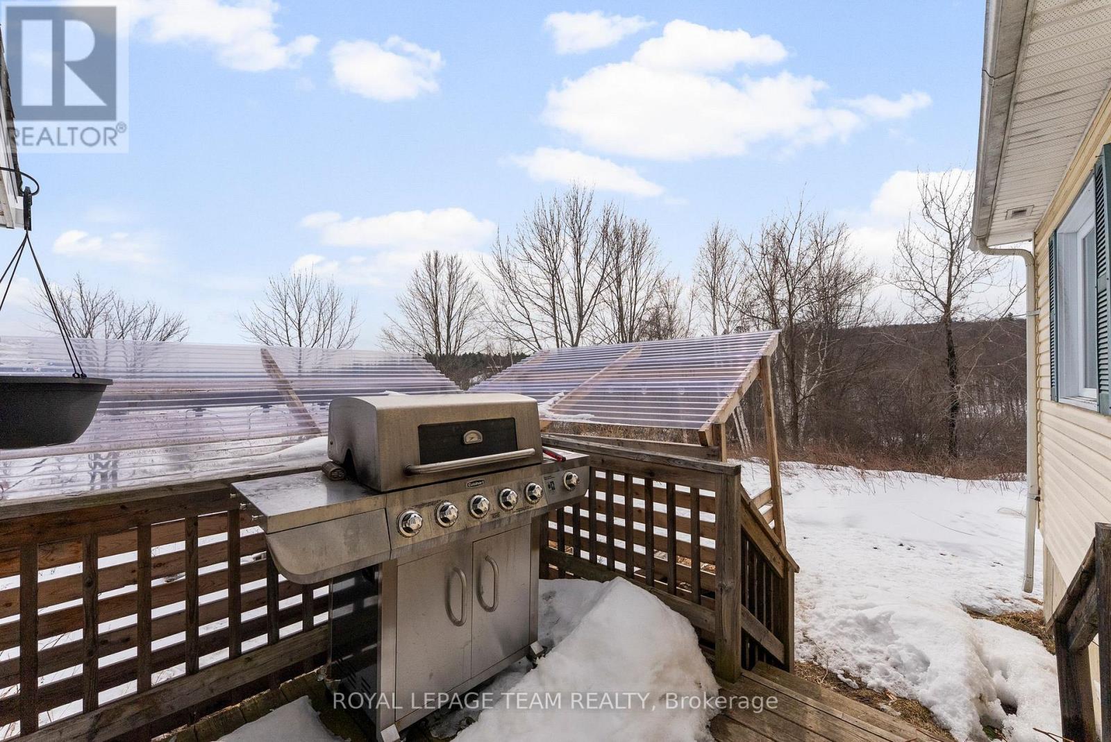 












1086 VICTORY LANE

,
Frontenac (Frontenac North),




Ontario
K0J1H0

