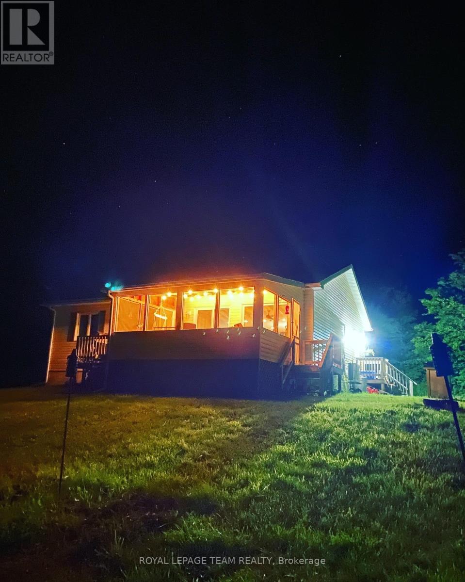 












1086 VICTORY LANE

,
Frontenac (Frontenac North),




Ontario
K0J1H0

