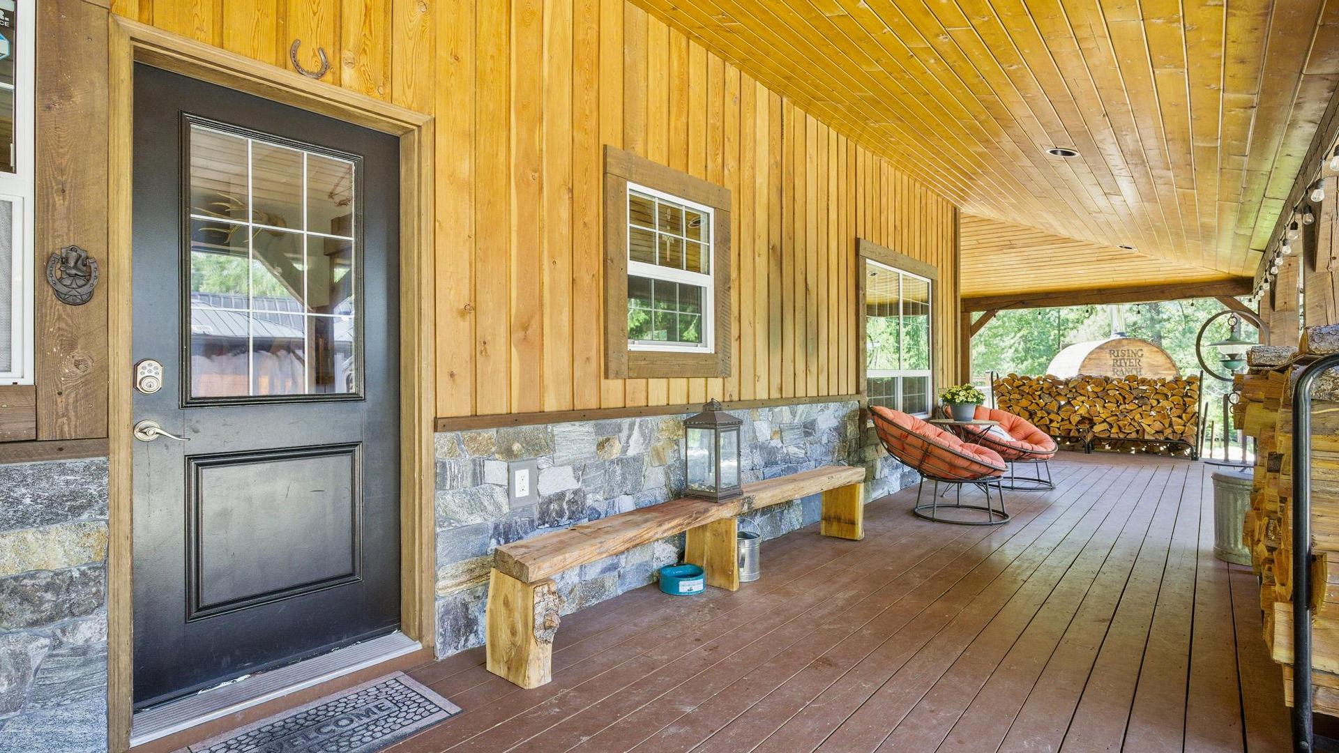 









6241


33

Highway,
Carmi,




BC
V0H 1A0


