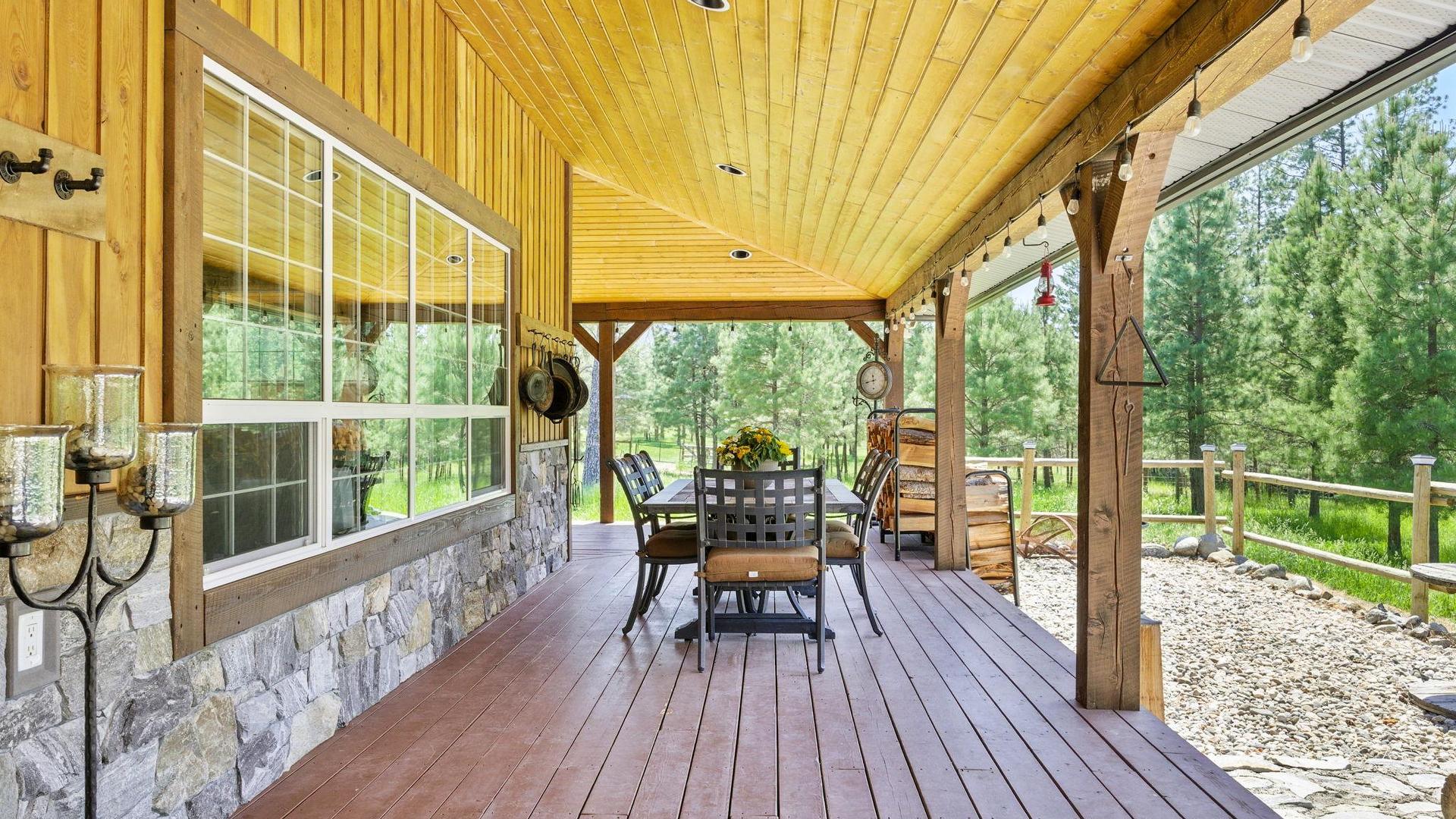









6241


33

Highway,
Carmi,




BC
V0H 1A0

