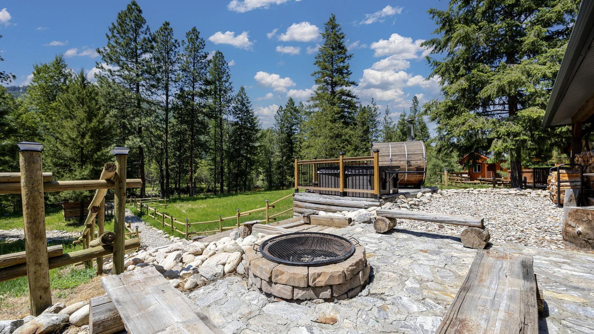 









6241


33

Highway,
Carmi,




BC
V0H 1A0

