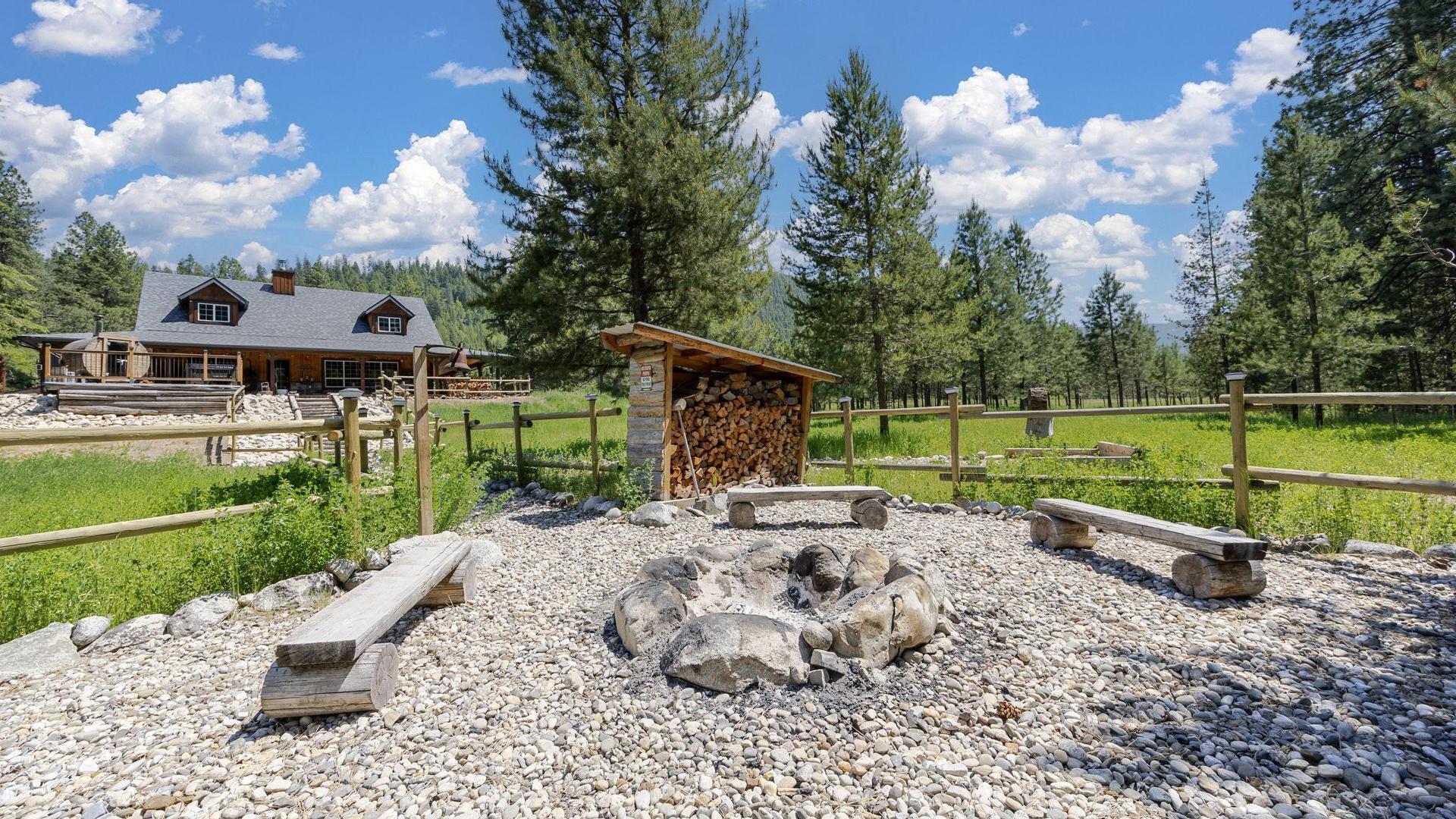 









6241


33

Highway,
Carmi,




BC
V0H 1A0


