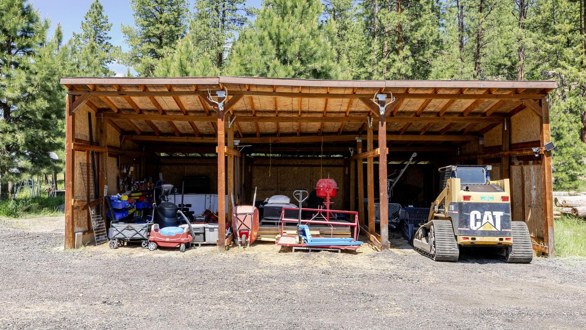 









6241


33

Highway,
Carmi,




BC
V0H 1A0

