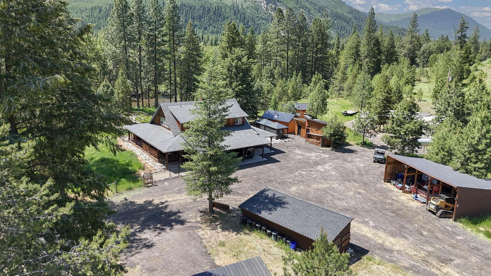 









6241


33

Highway,
Carmi,




BC
V0H 1A0

