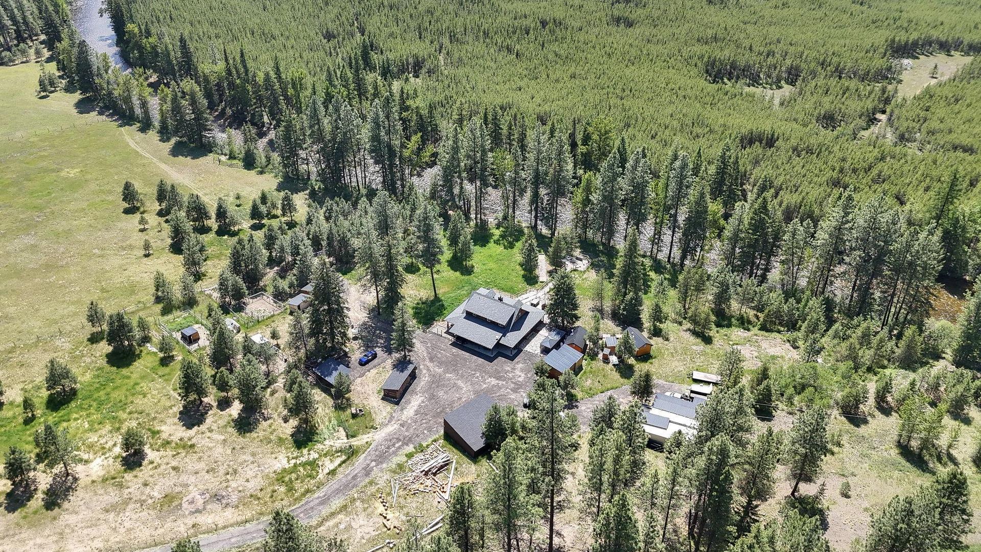 









6241


33

Highway,
Carmi,




BC
V0H 1A0

