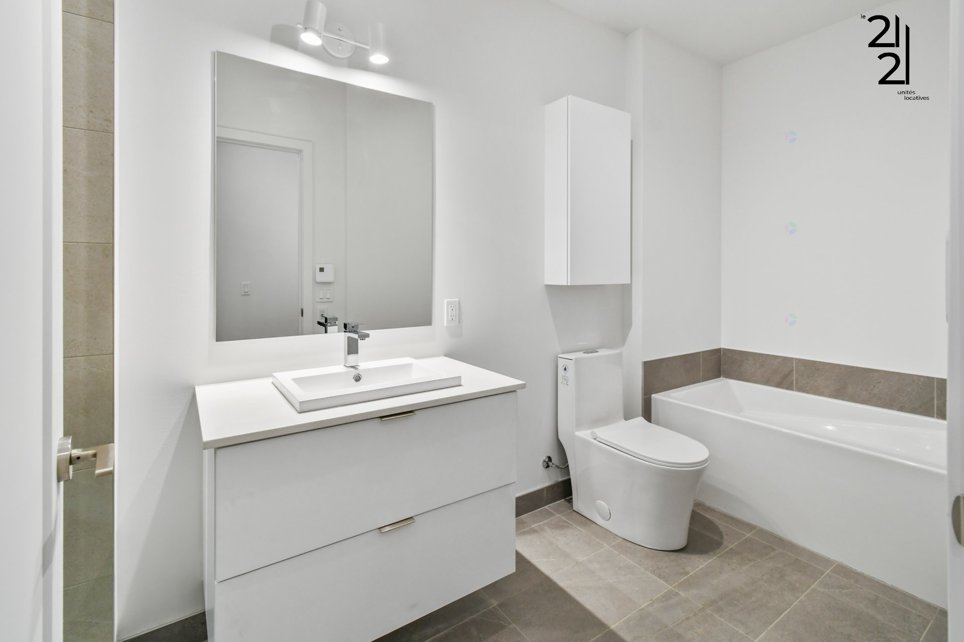 









2121


Av. Papineau

, 502,
Montréal (Ville-Marie),




QC
H2K4J5

