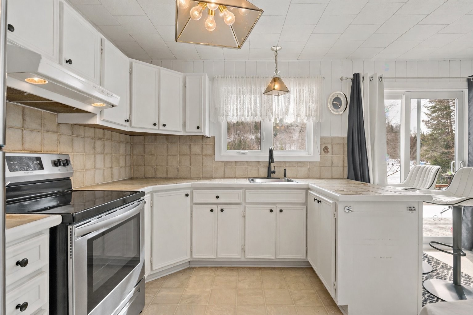 









402


Ch. du Lac-du-Gros-Brochet

,
L'Ascension,




QC
J0T1W0


