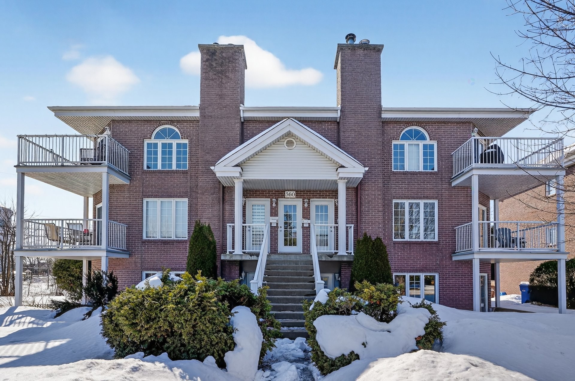 









560


20e Avenue

, 5,
Deux-Montagnes,




QC
J7R7E9

