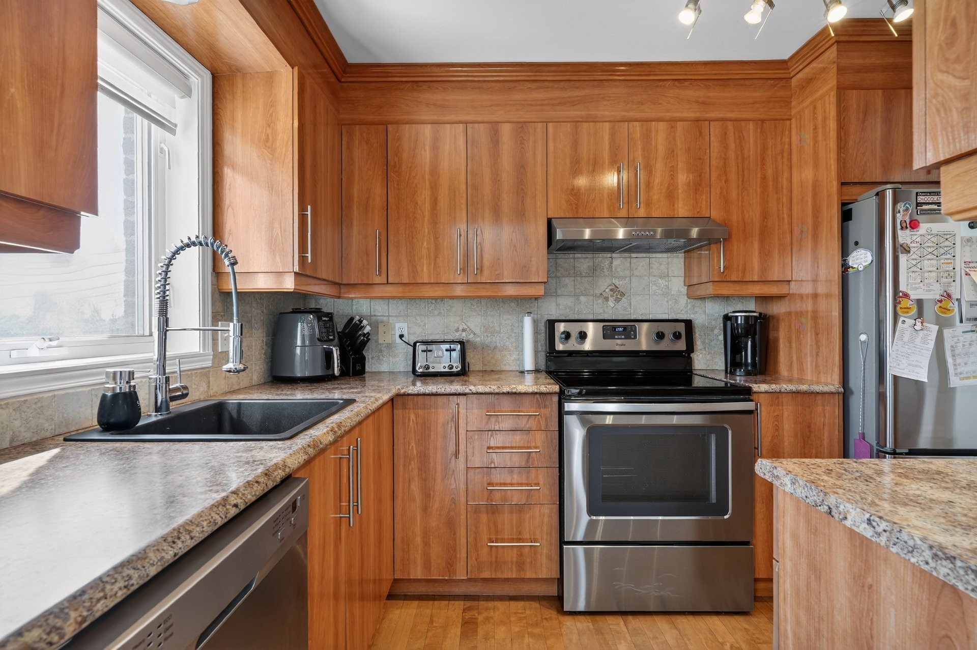 









560


20e Avenue

, 5,
Deux-Montagnes,




QC
J7R7E9

